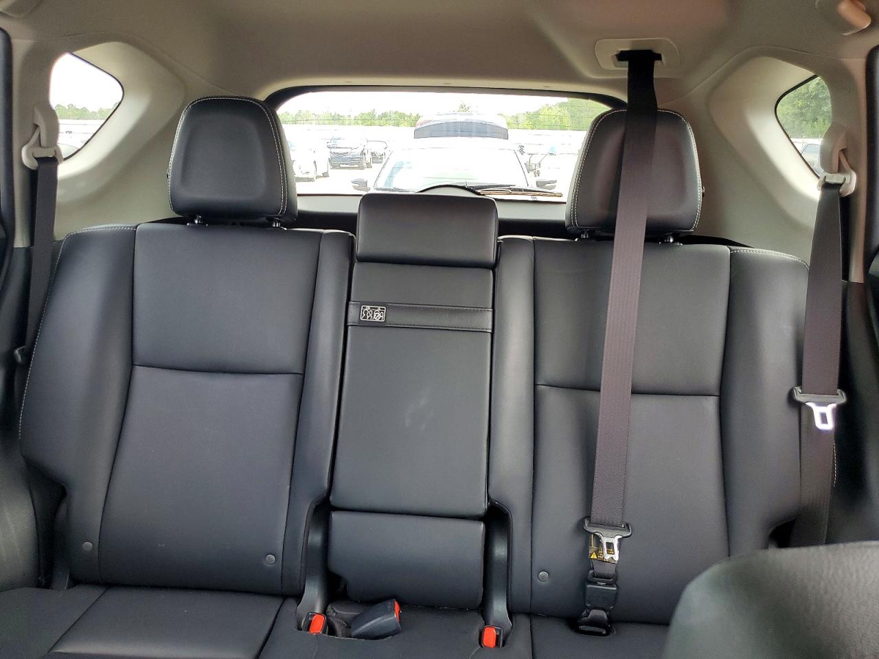 2016 Toyota Rav4 Hv Limited Silver vin: JTMDJREVXGD017351