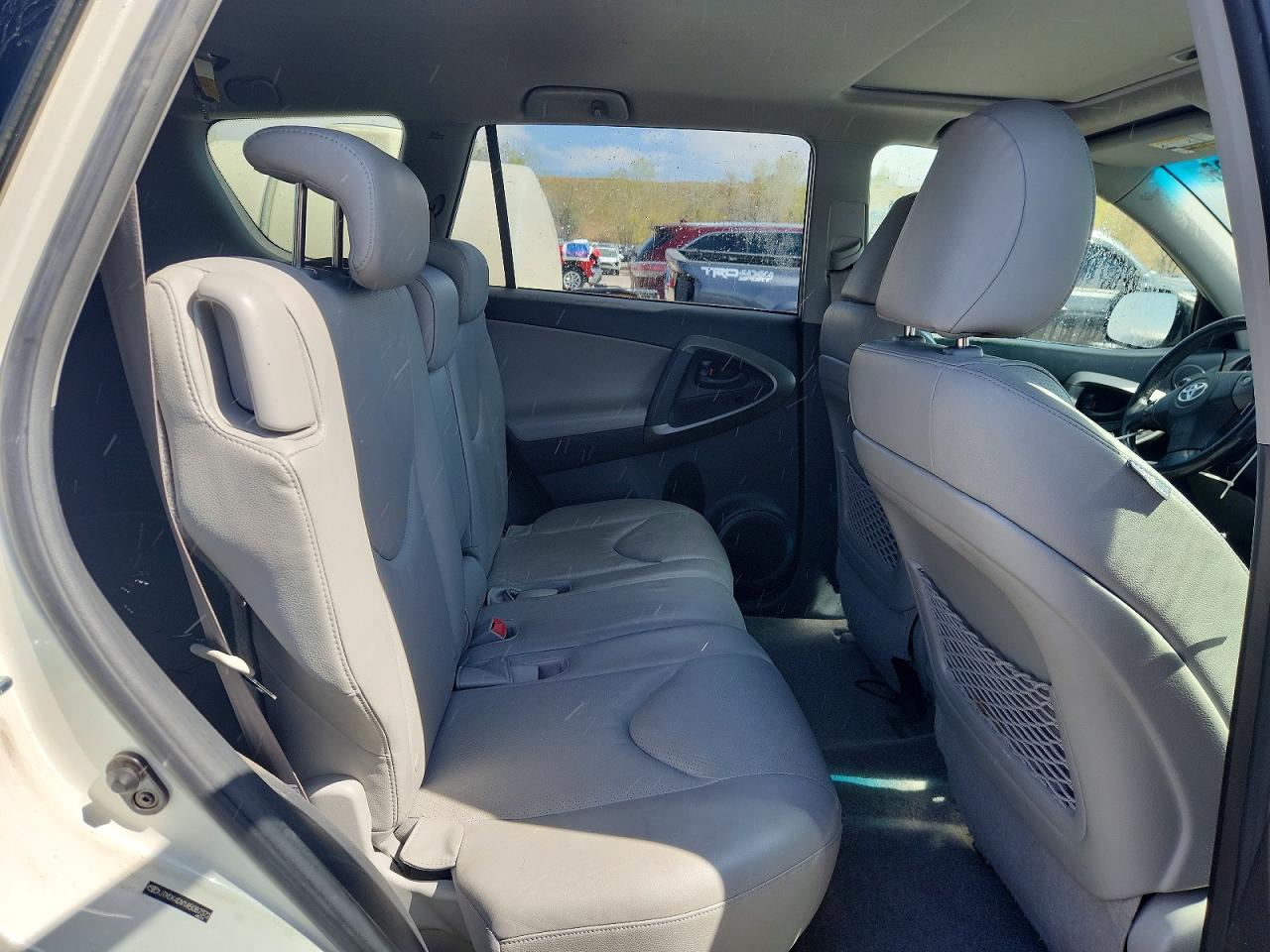 2010 Toyota Rav4 Limited White vin: JTMDK4DV1A5087372