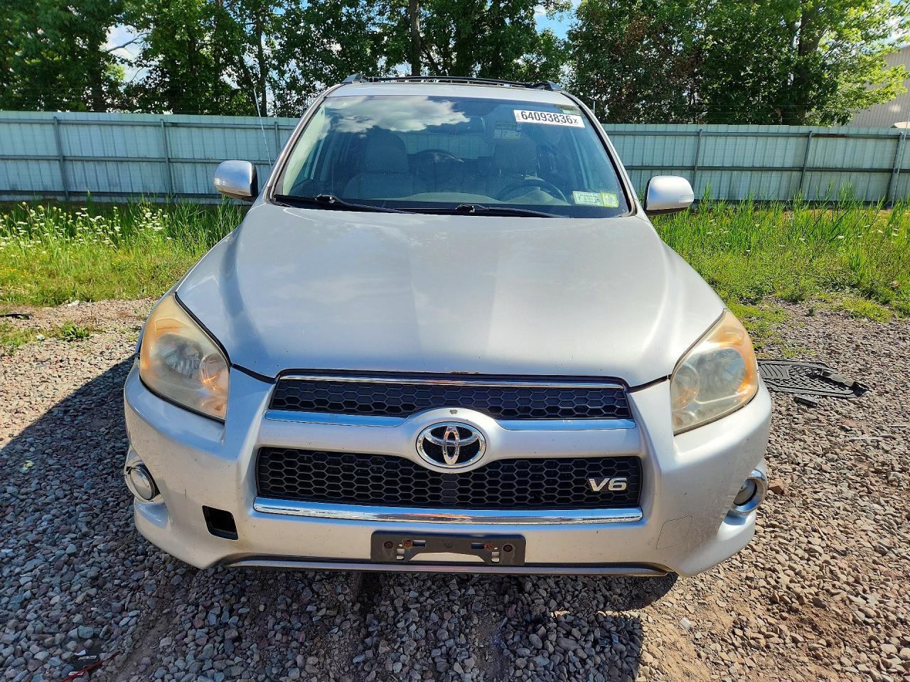 2010 Toyota Rav4 Limited Silver vin: JTMDK4DV1AD016761