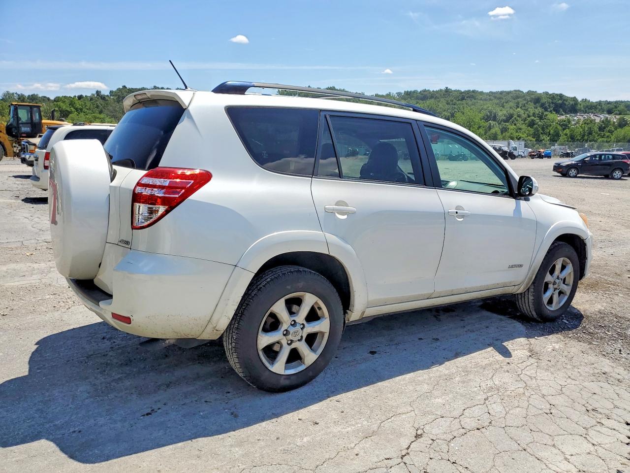 2010 Toyota Rav4 Limited White vin: JTMDK4DV2AD016798
