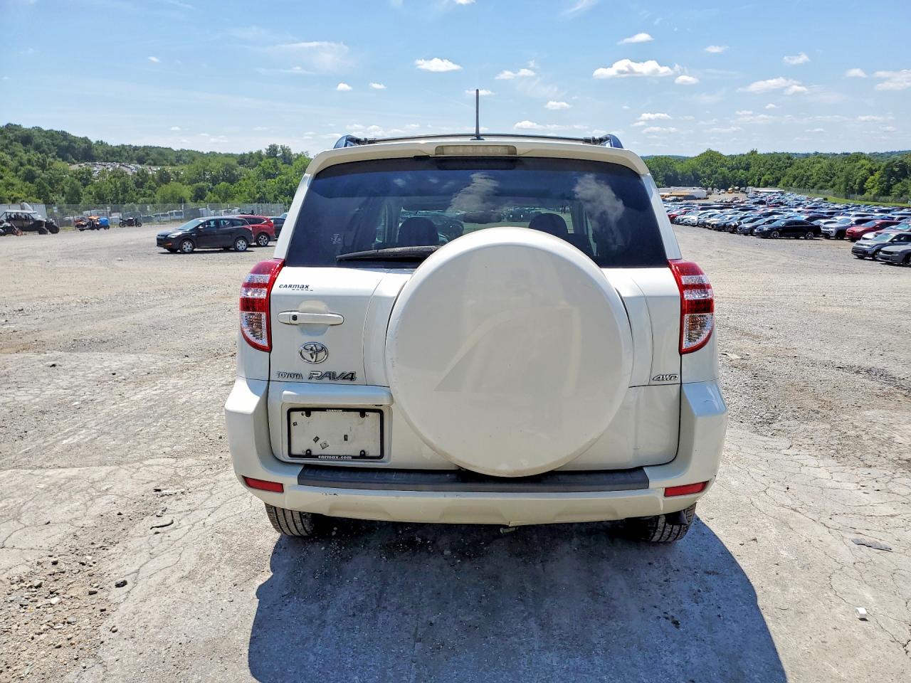 2010 Toyota Rav4 Limited White vin: JTMDK4DV2AD016798