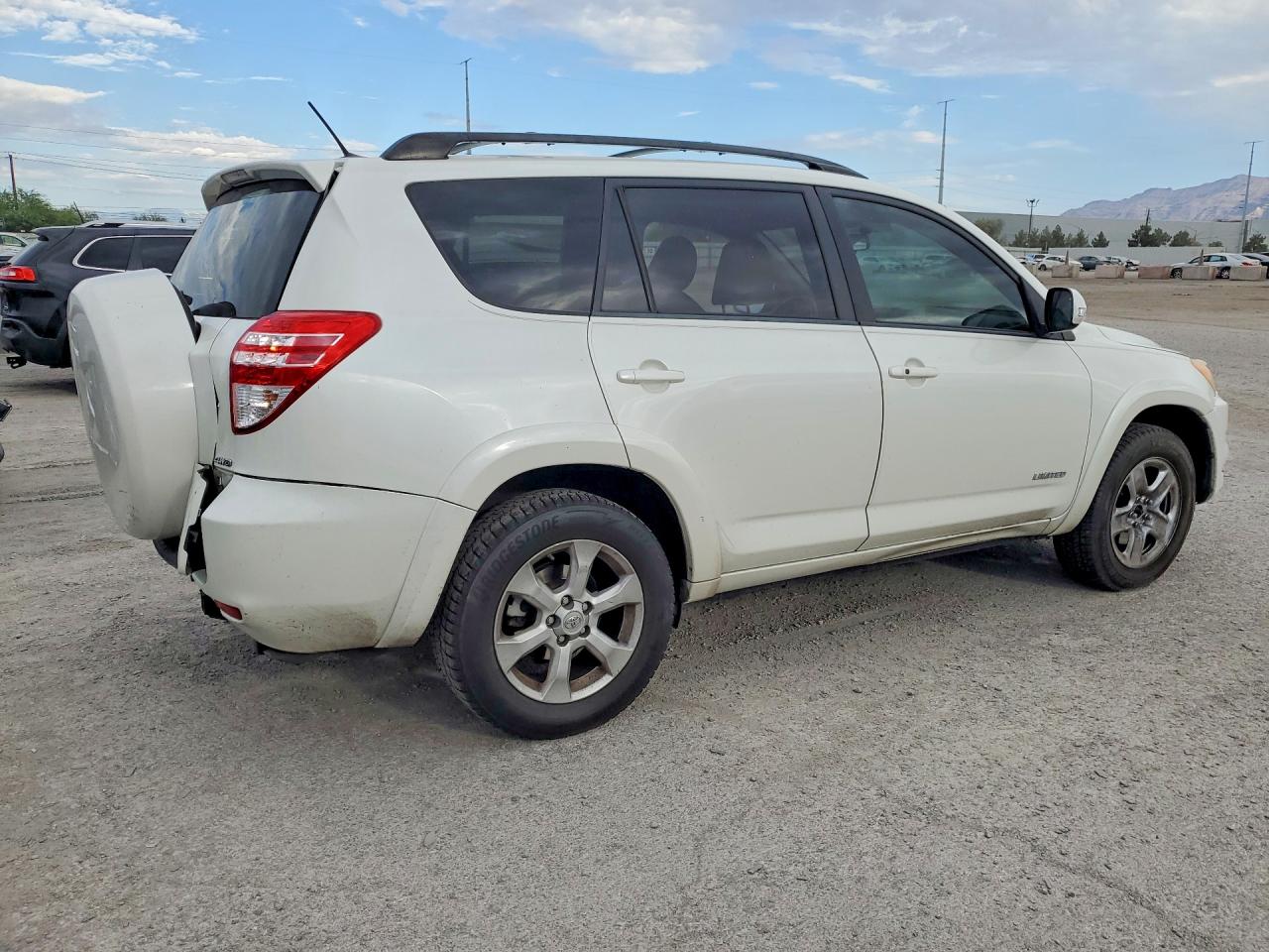 2010 Toyota Rav4 Limited White vin: JTMDK4DVXA5090805