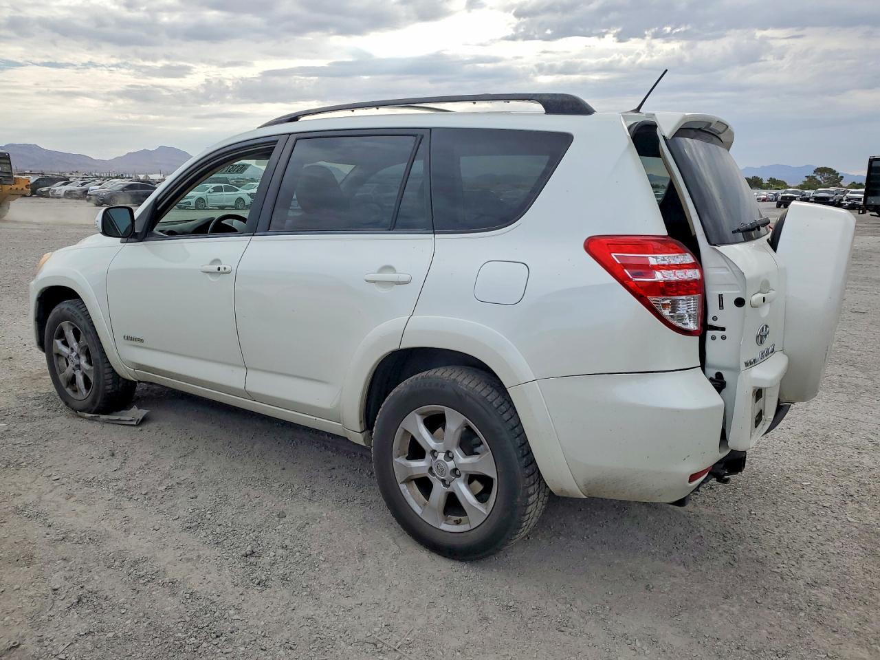 2010 Toyota Rav4 Limited White vin: JTMDK4DVXA5090805