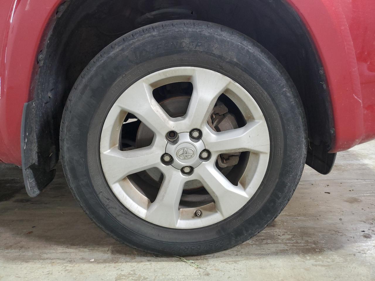 2011 Toyota Rav4 Limited Красный vin: JTMDK4DVXB5104400 Damage: Right Front Wheel, Chipped, 4