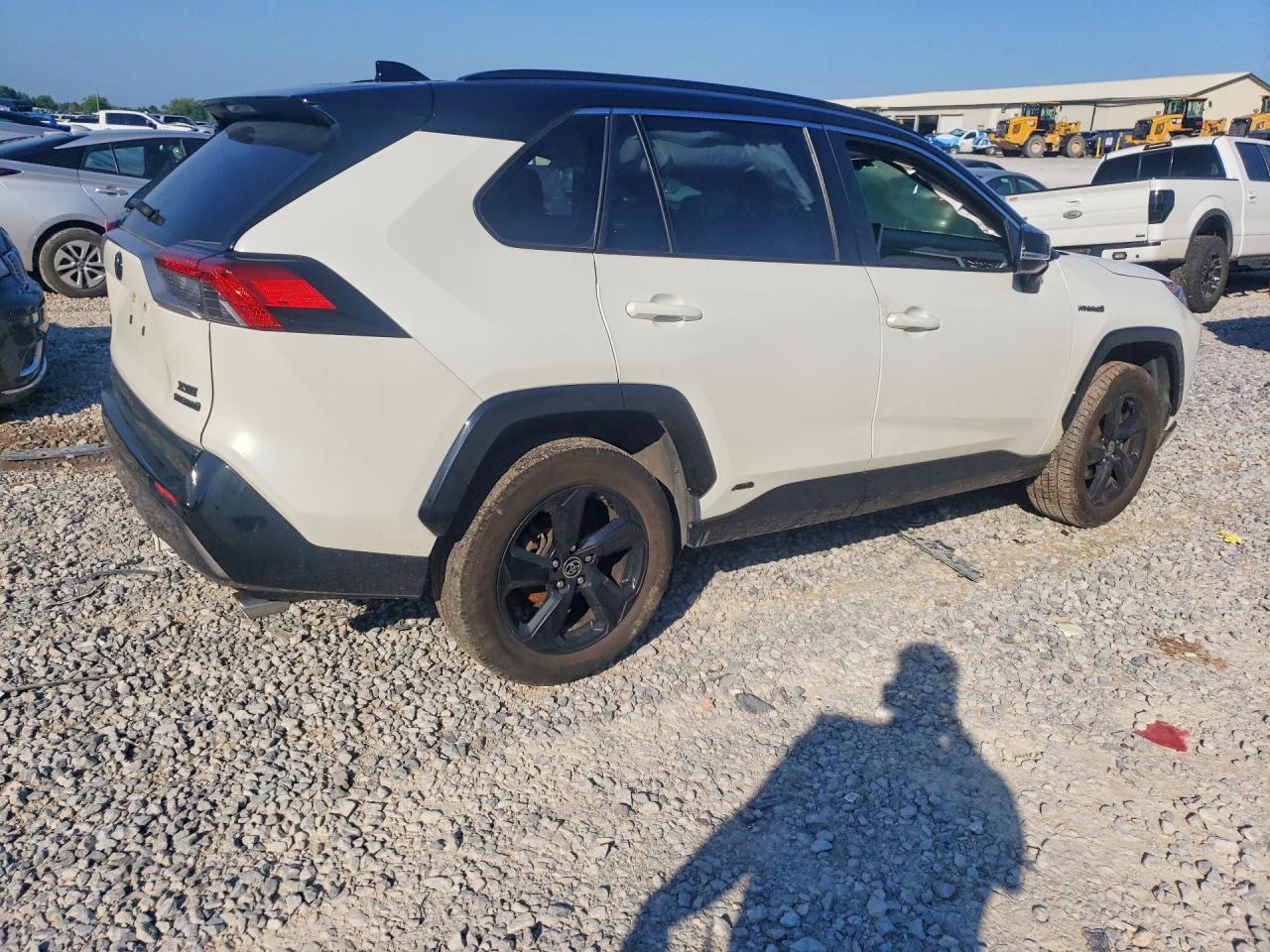 2021 Toyota Rav4 Xse Белый vin: JTME6RFV0MJ011947