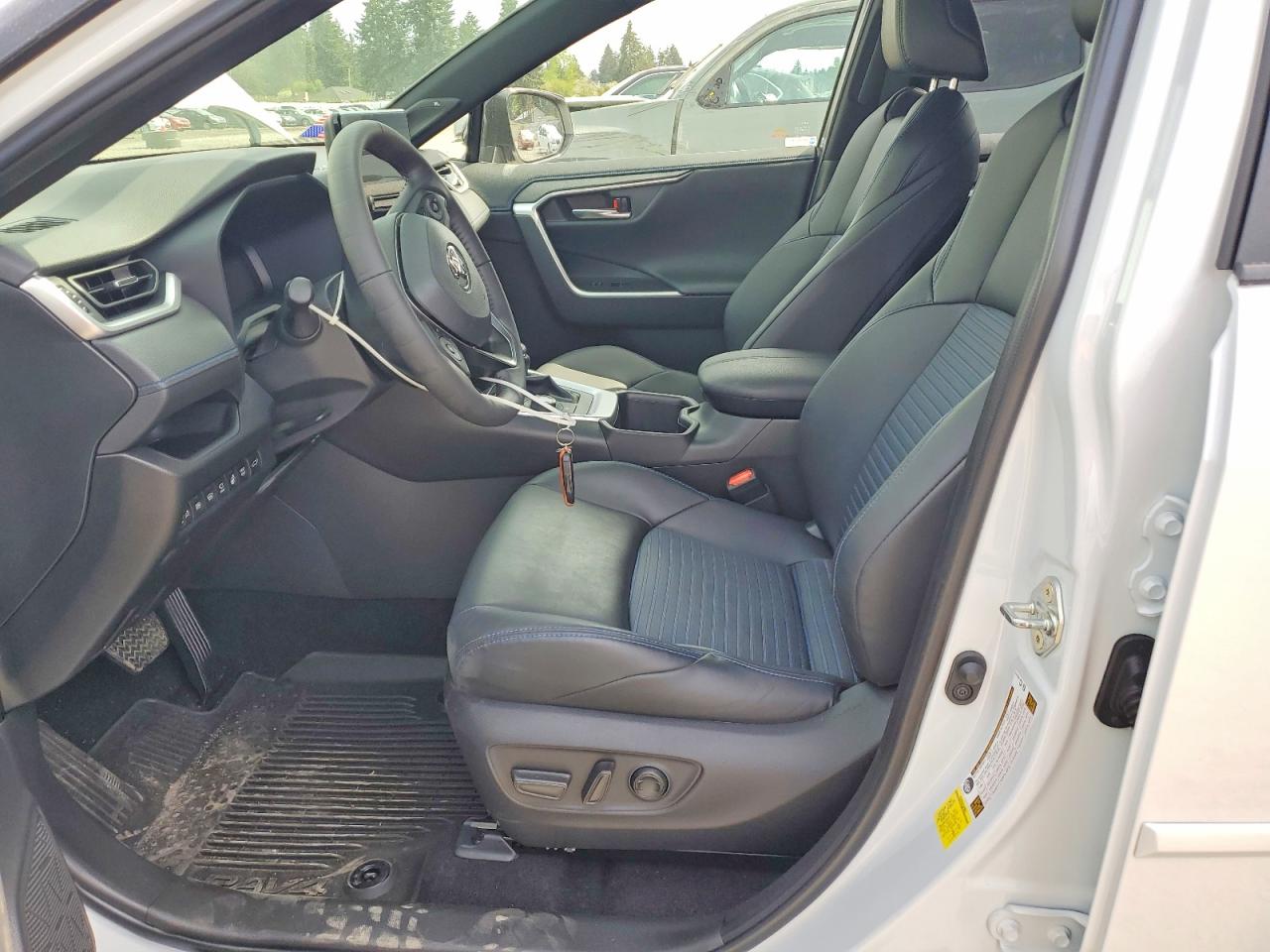 2024 Toyota Rav4 Xse White vin: JTME6RFVXRD558200