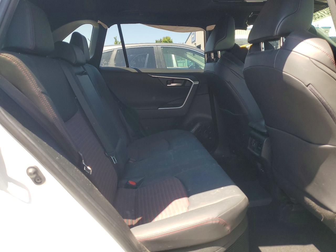 2024 Toyota Rav4 Prime Xse Белый vin: JTMEB3FV1RD182849