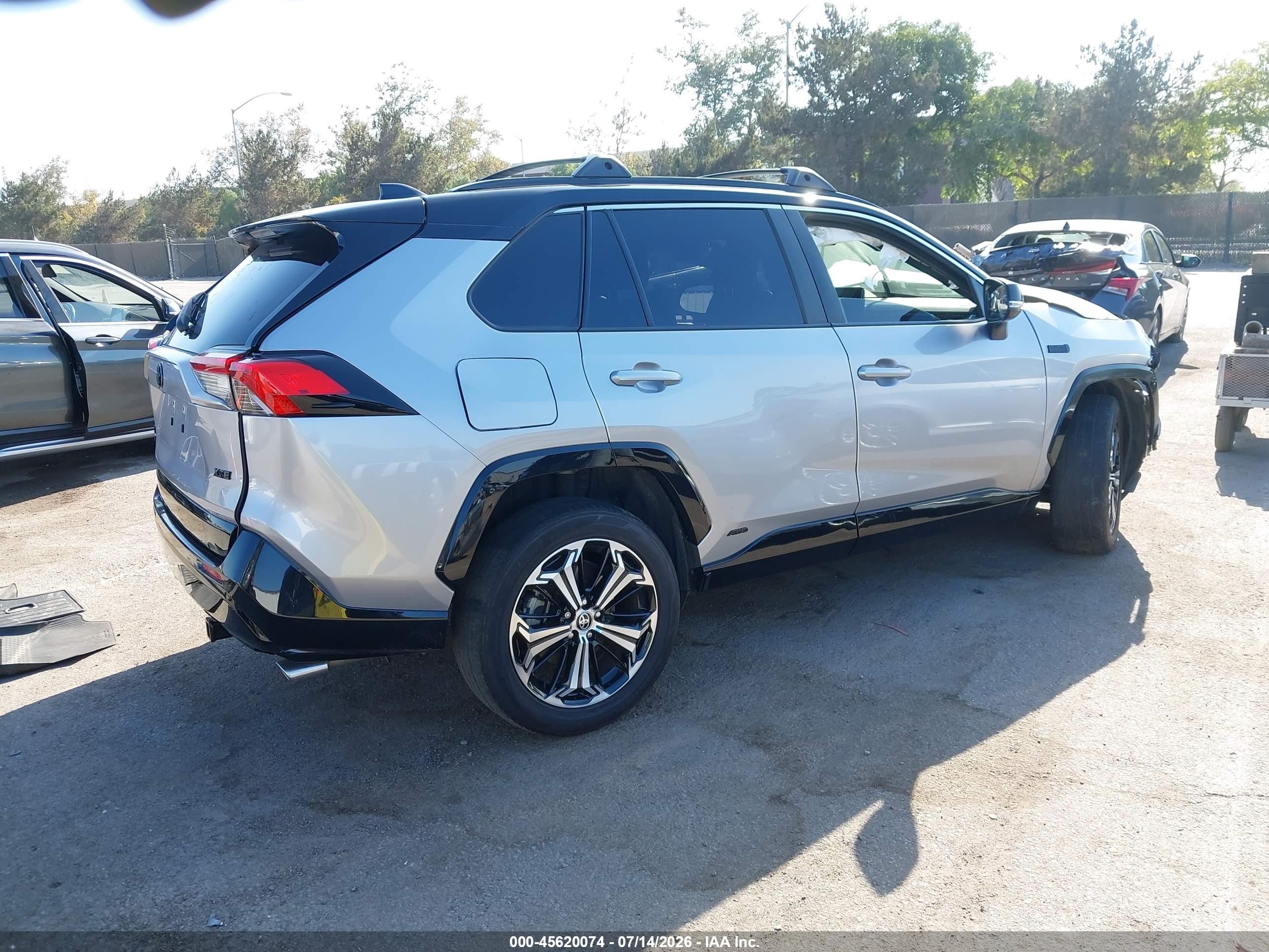 2024 Toyota Rav4 Prime Xse Silver vin: JTMEB3FV4RD166421
