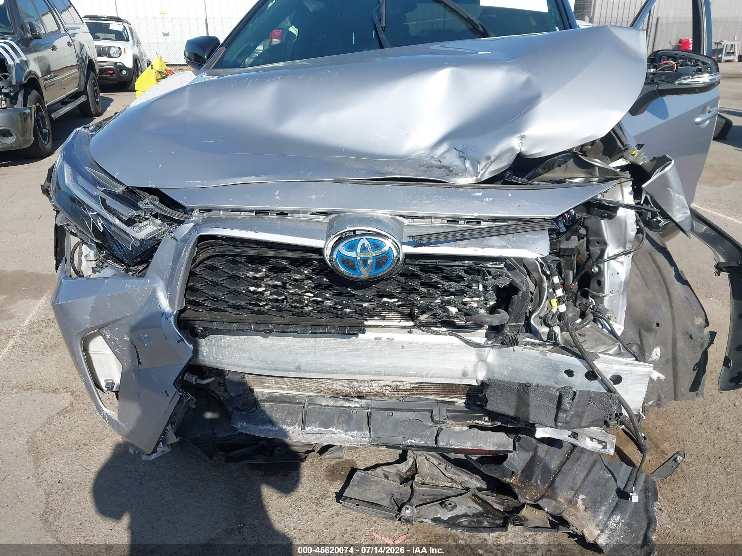 2024 Toyota Rav4 Prime Xse Silver vin: JTMEB3FV4RD166421
