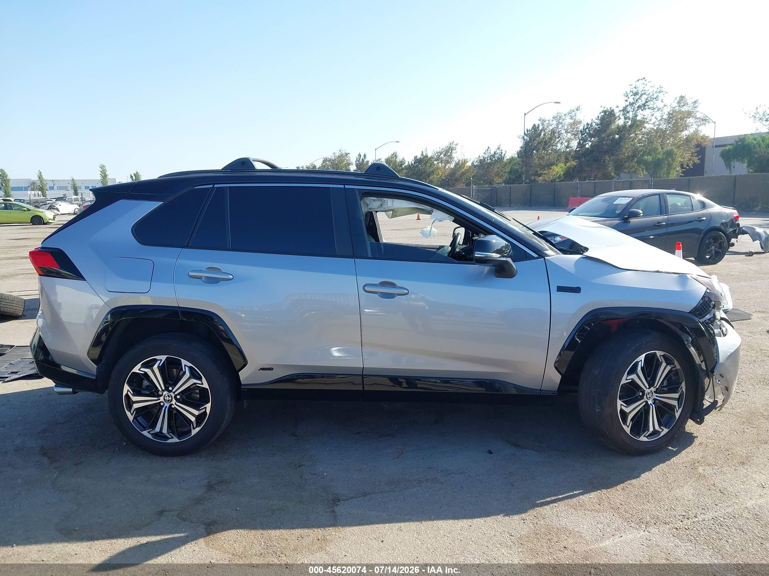 2024 Toyota Rav4 Prime Xse Silver vin: JTMEB3FV4RD166421