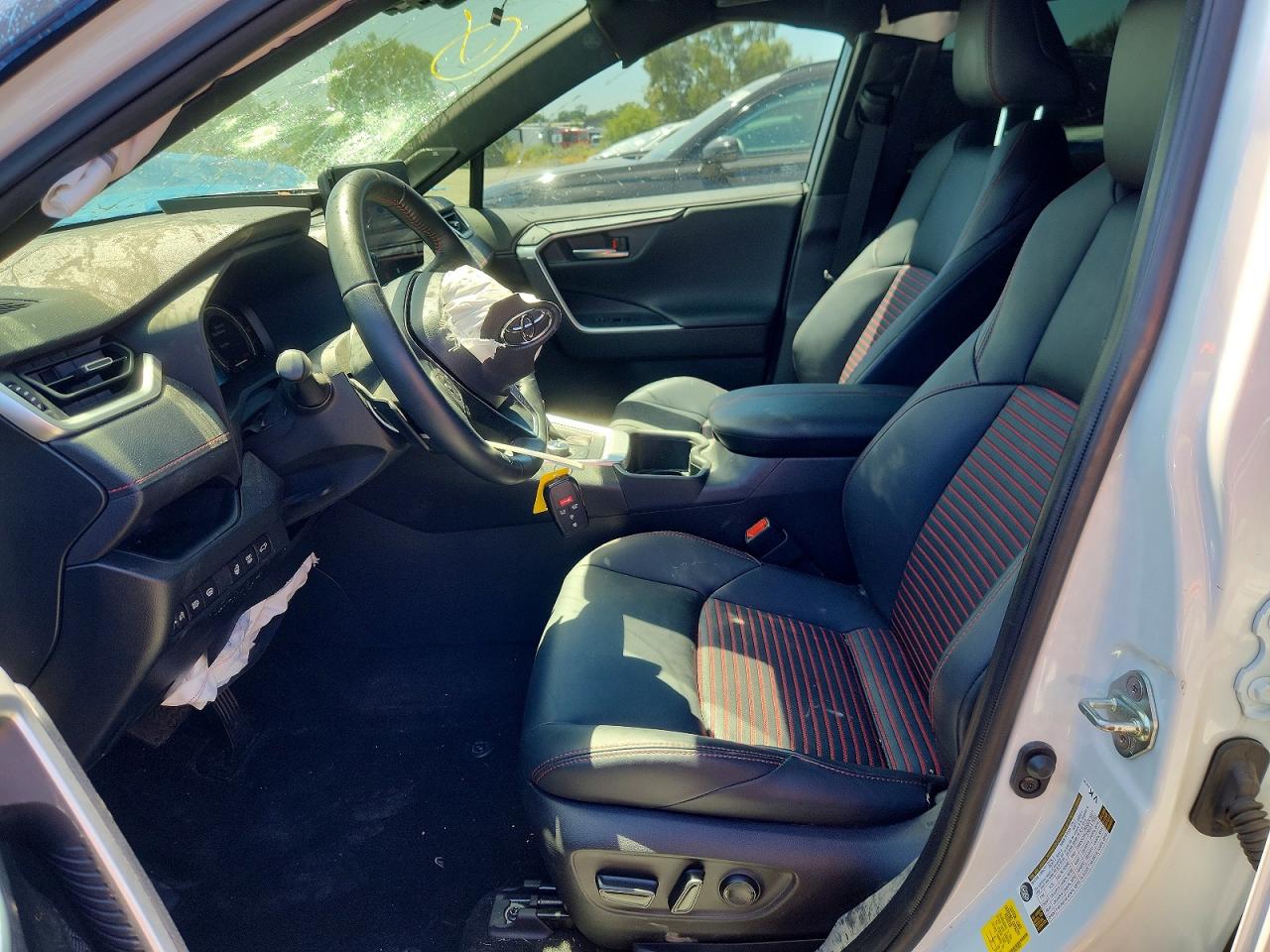 2024 Toyota Rav4 Prime Xse Белый vin: JTMEB3FV8RD219637