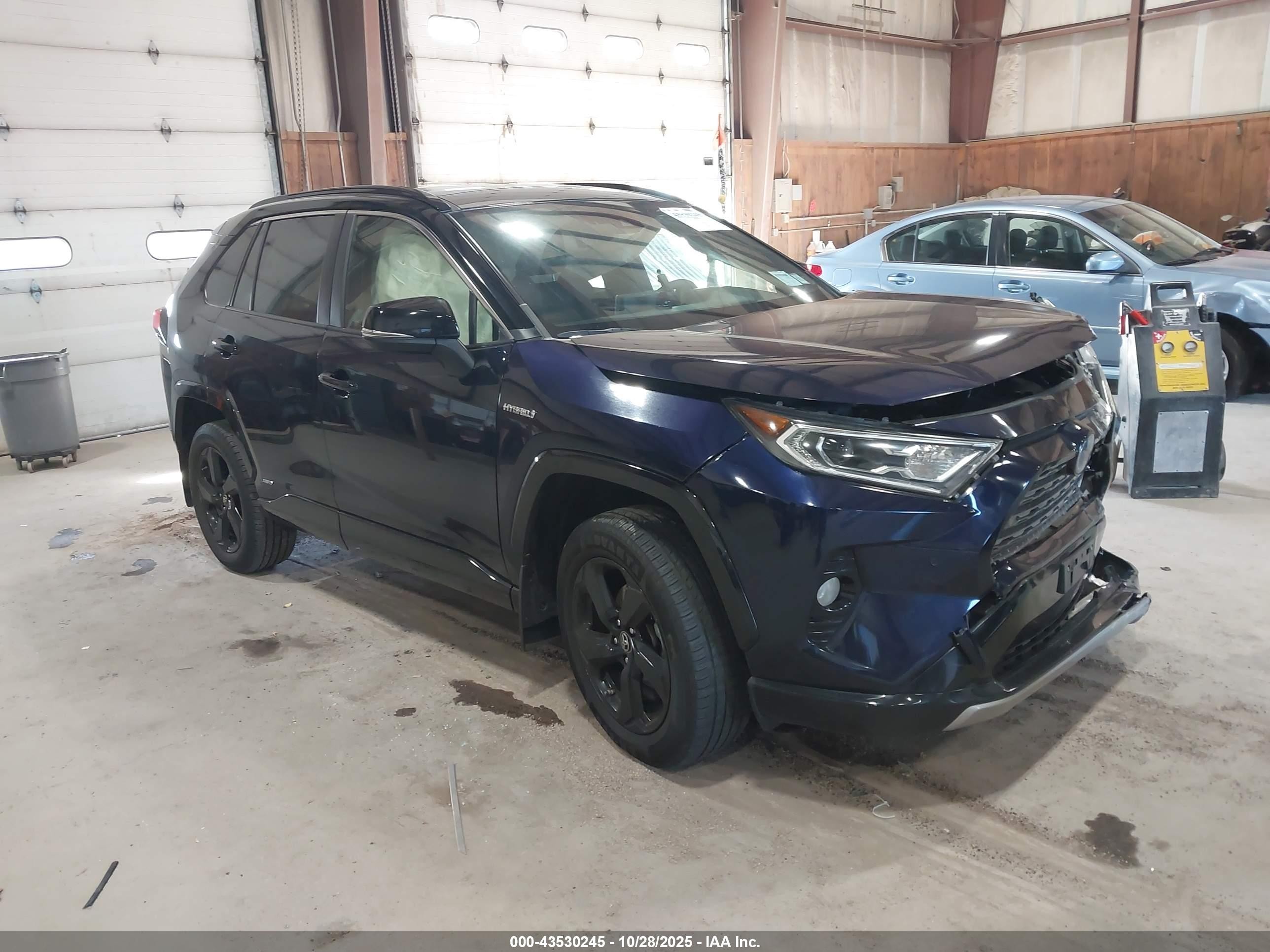 2019 Toyota Rav4 Hybrid Xse Blue vin: JTMEWRFV1KJ013364