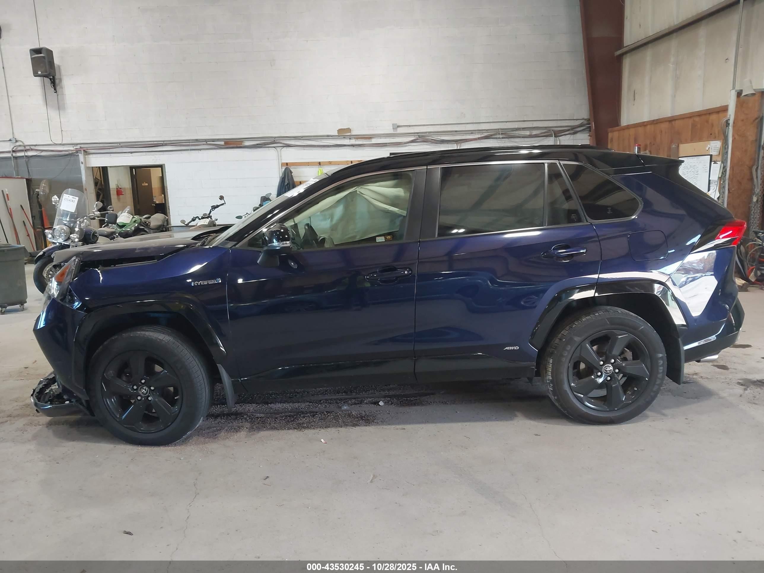 2019 Toyota Rav4 Hybrid Xse Blue vin: JTMEWRFV1KJ013364
