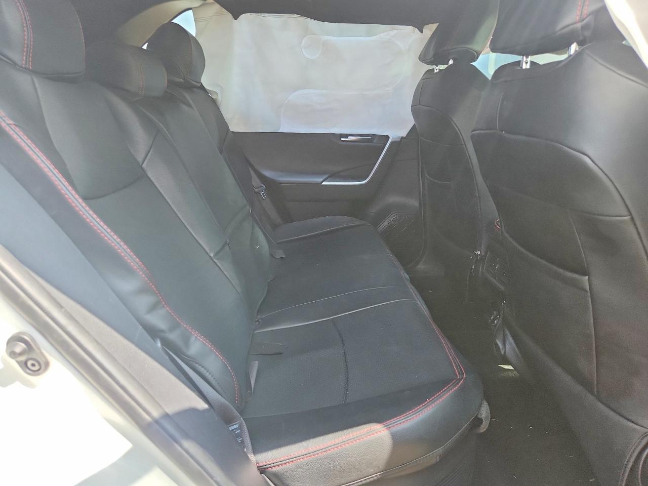2020 Toyota Rav4 Xse White vin: JTMEWRFV2LJ049498