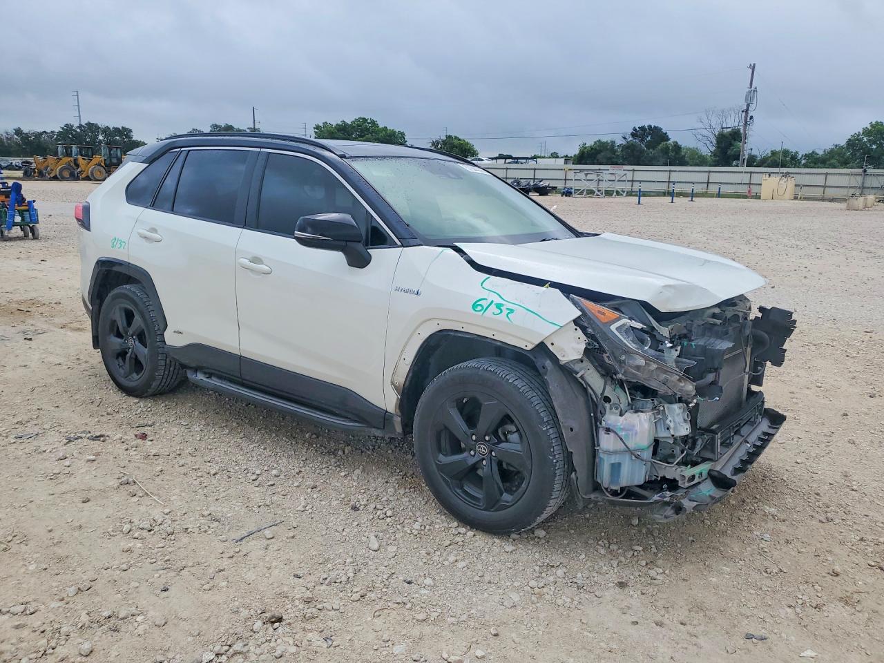 2019 Toyota Rav4 Xse White vin: JTMEWRFV4KD517521