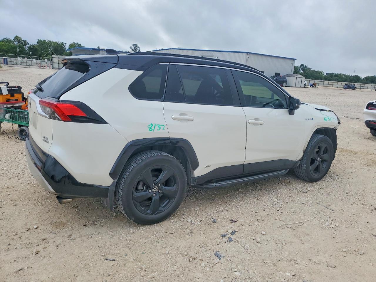 2019 Toyota Rav4 Xse White vin: JTMEWRFV4KD517521