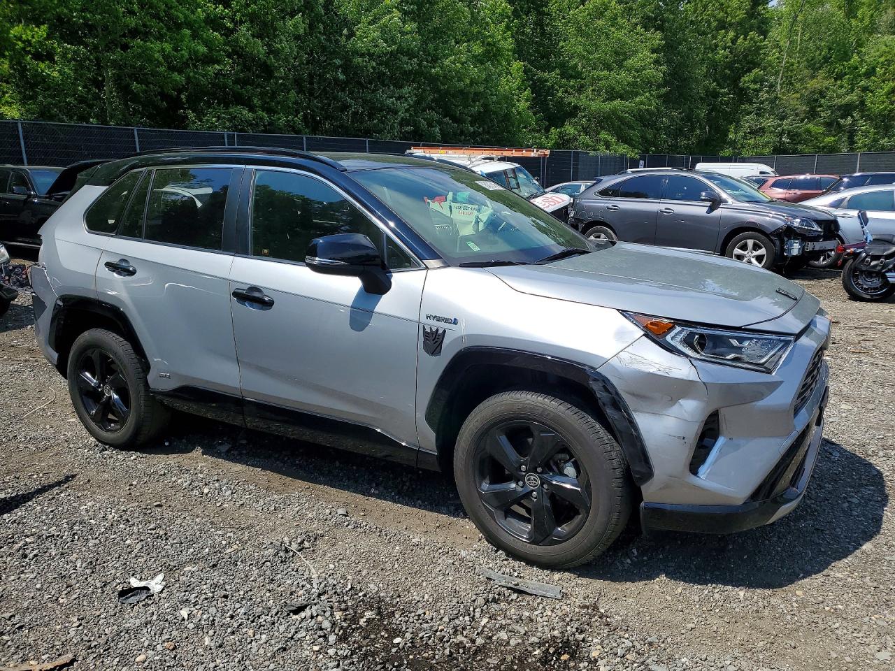 2020 Toyota Rav4 Xse Silver vin: JTMEWRFV6LJ029514