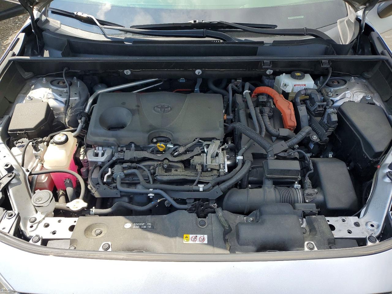 2020 Toyota Rav4 Xse Silver vin: JTMEWRFV6LJ029514