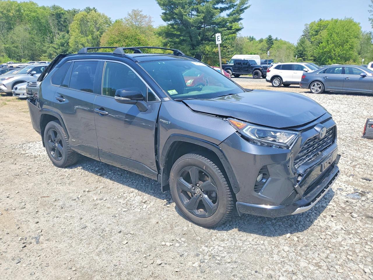 2020 Toyota Rav4 Xse Gray vin: JTMEWRFV7LD546142