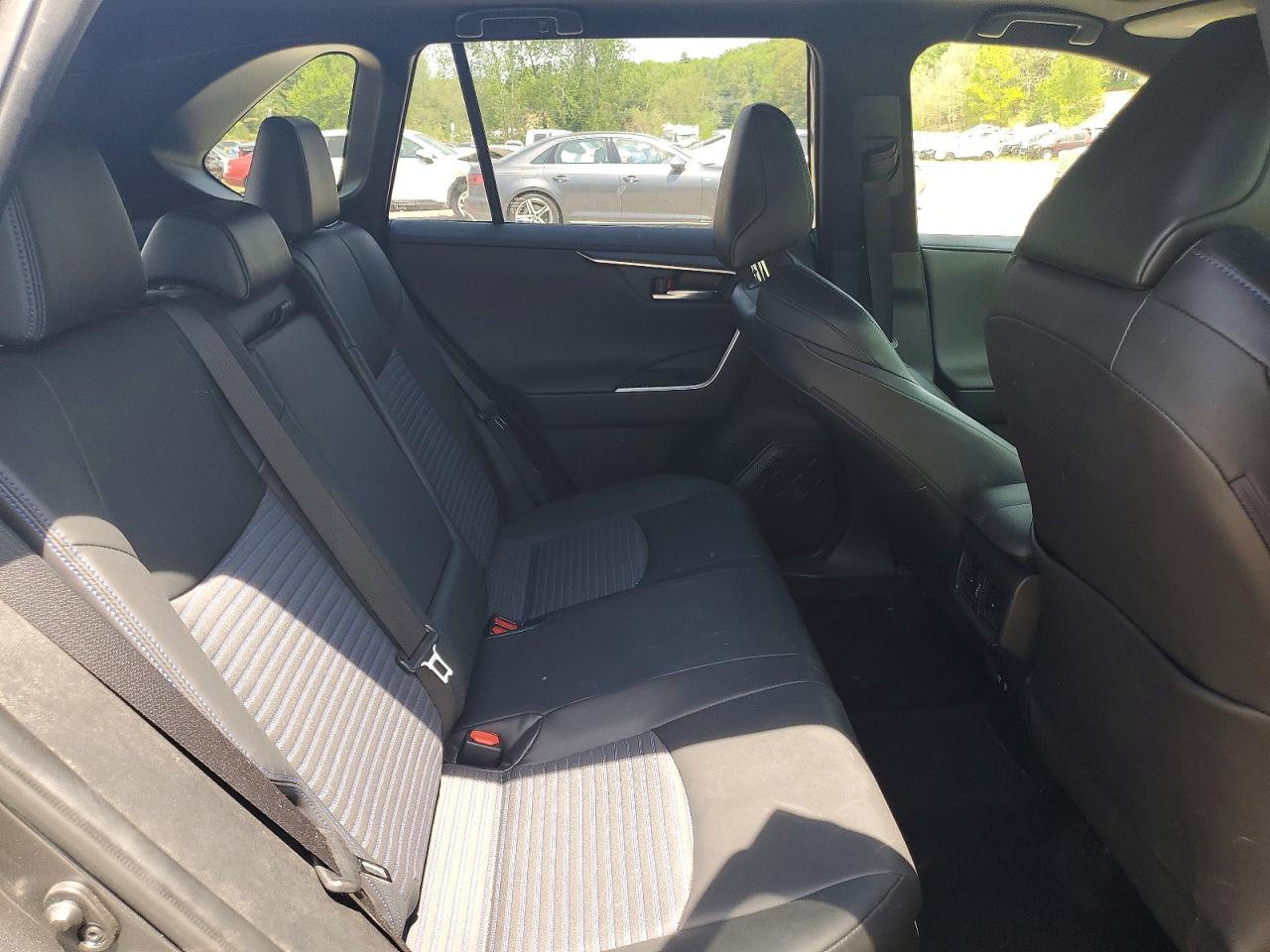 2020 Toyota Rav4 Xse Gray vin: JTMEWRFV7LD546142