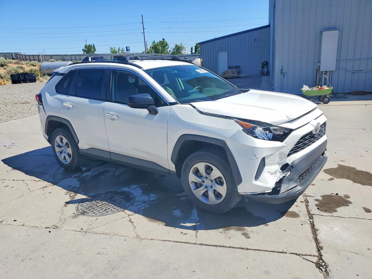 2019 Toyota Rav4 Le White vin: JTMF1RFVXKJ020333