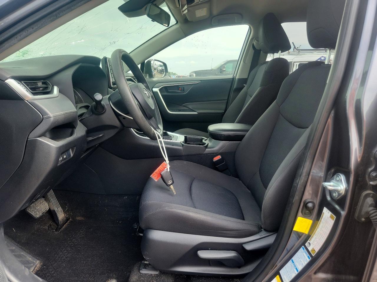 2019 Toyota Rav4 Le Gray vin: JTMG1RFV9KD510460