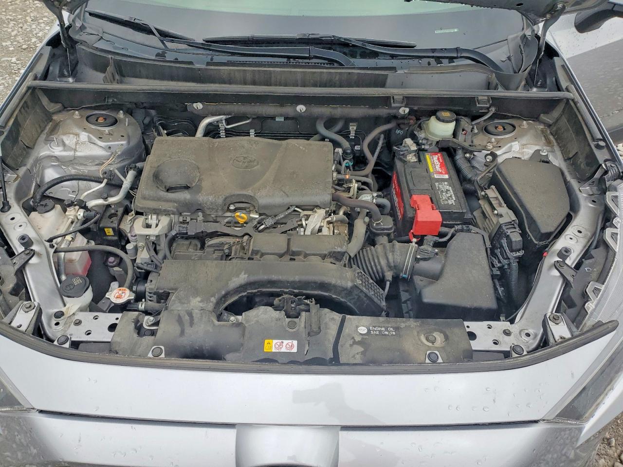 2019 Toyota Rav4 Le Silver vin: JTMG1RFVXKD015538
