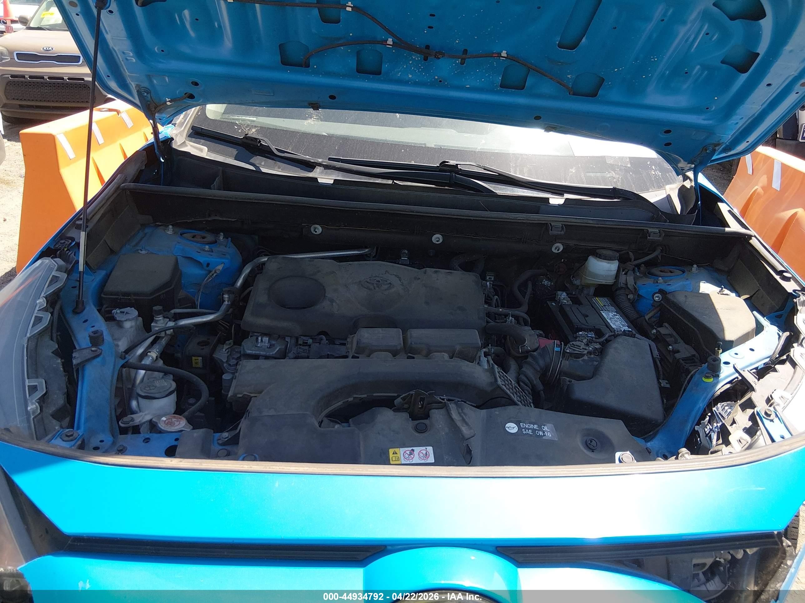 2019 Toyota Rav4 Le Синий vin: JTMH1RFV0KJ006739