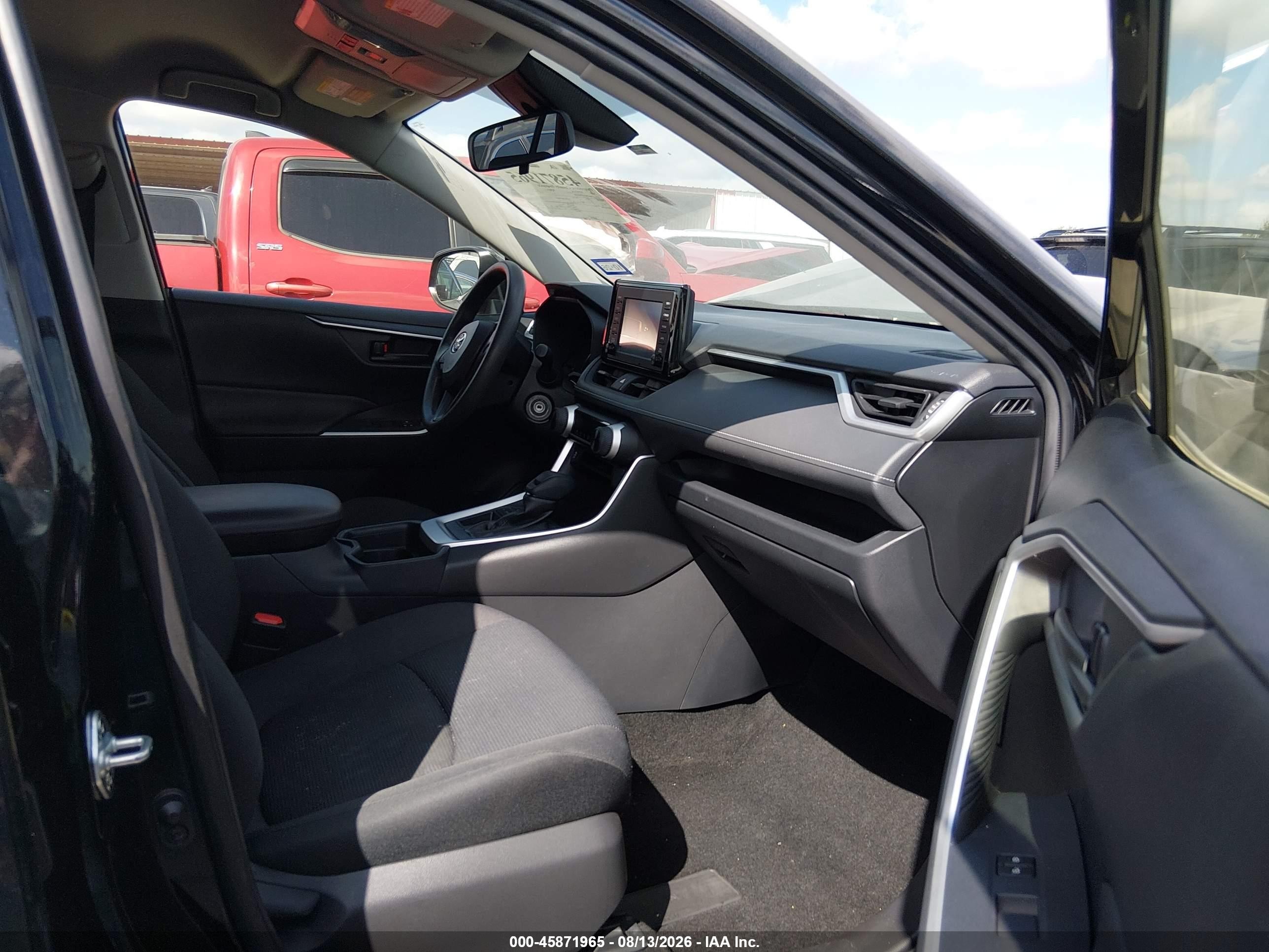 2019 Toyota Rav4 Le Black vin: JTMH1RFV4KD032291