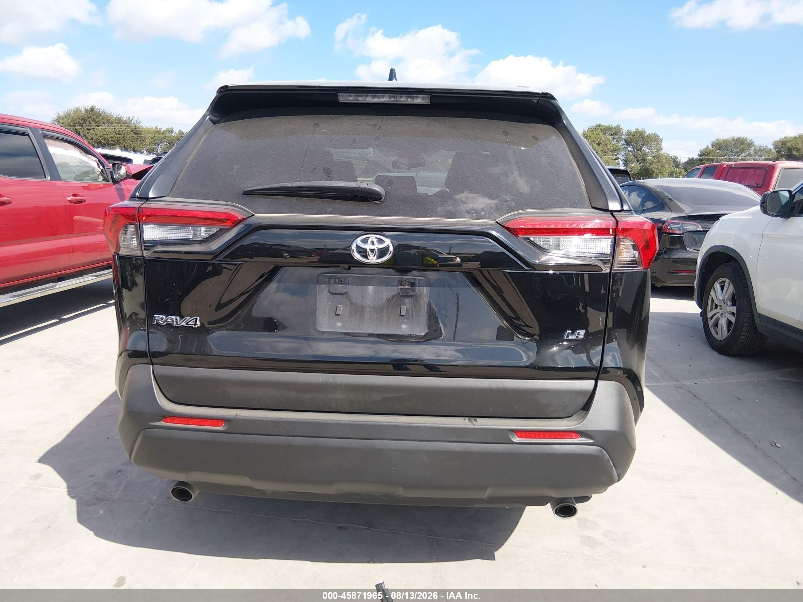 2019 Toyota Rav4 Le Black vin: JTMH1RFV4KD032291