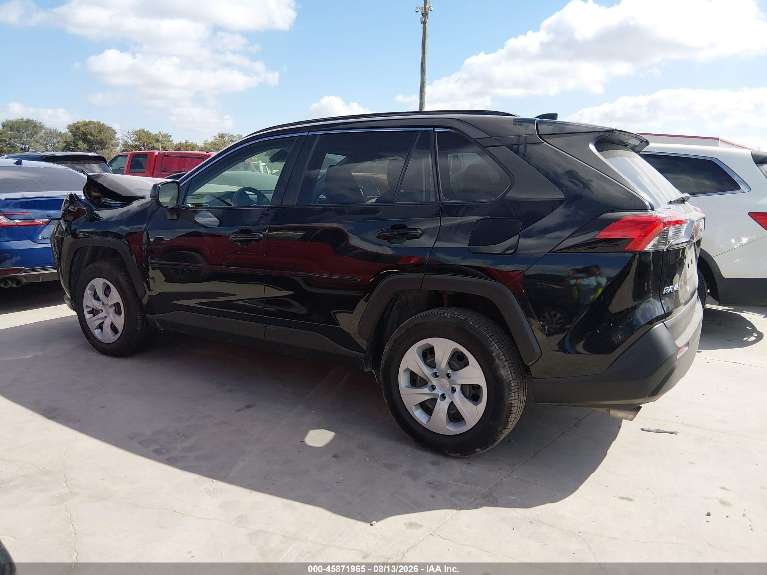 2019 Toyota Rav4 Le Black vin: JTMH1RFV4KD032291