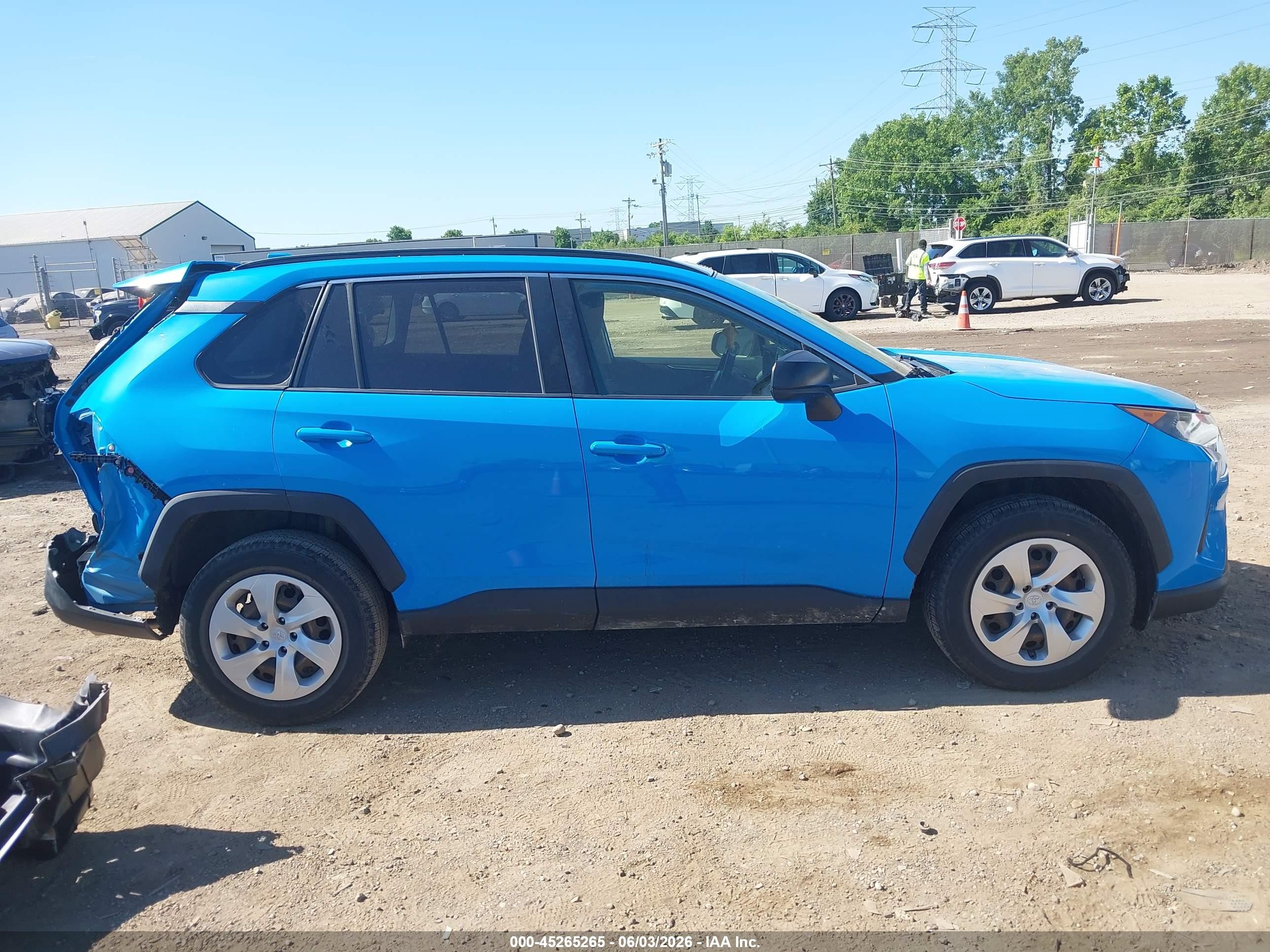 2019 Toyota Rav4 Le Light Blue vin: JTMH1RFV7KD502720