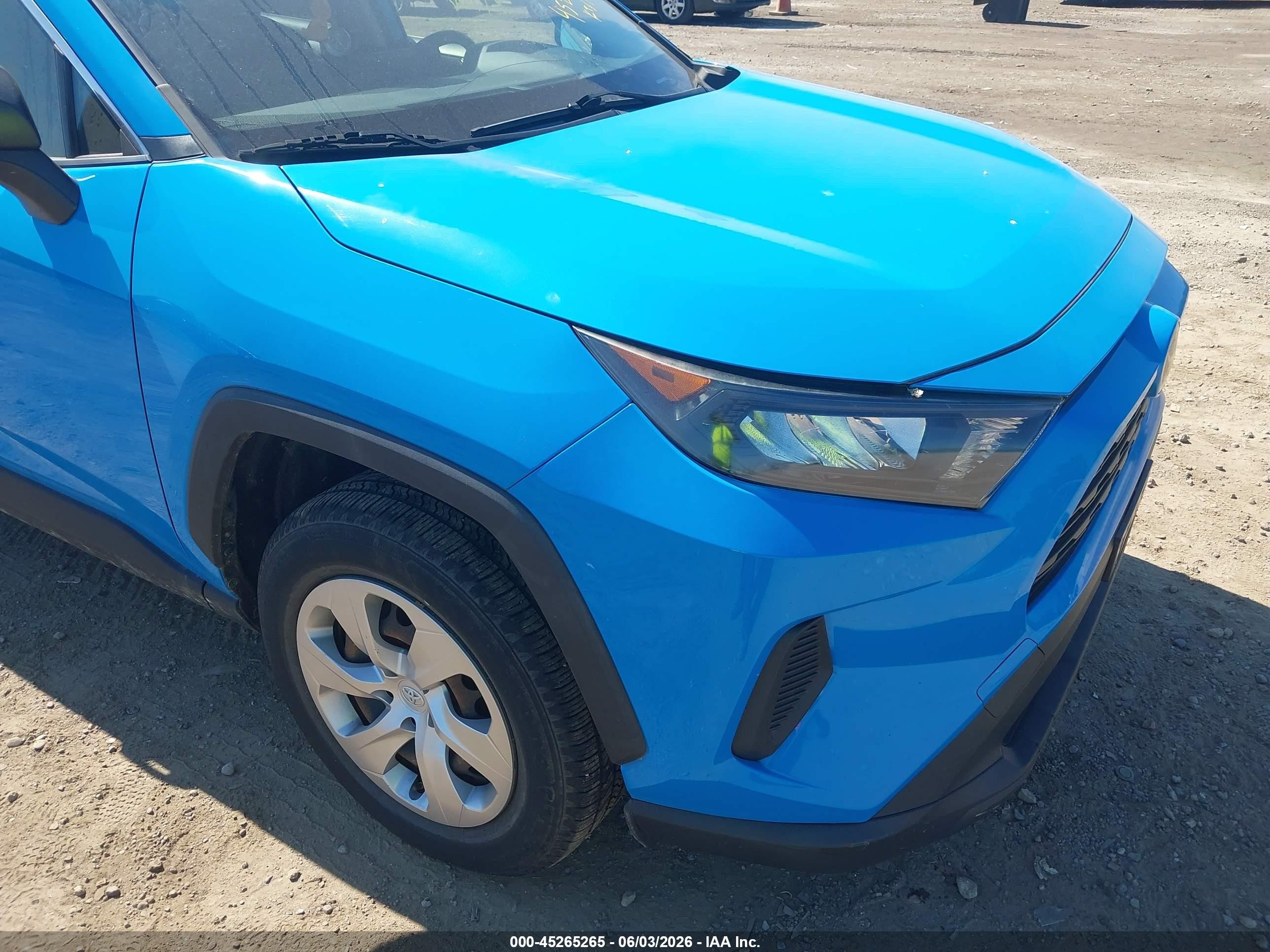 2019 Toyota Rav4 Le Light Blue vin: JTMH1RFV7KD502720