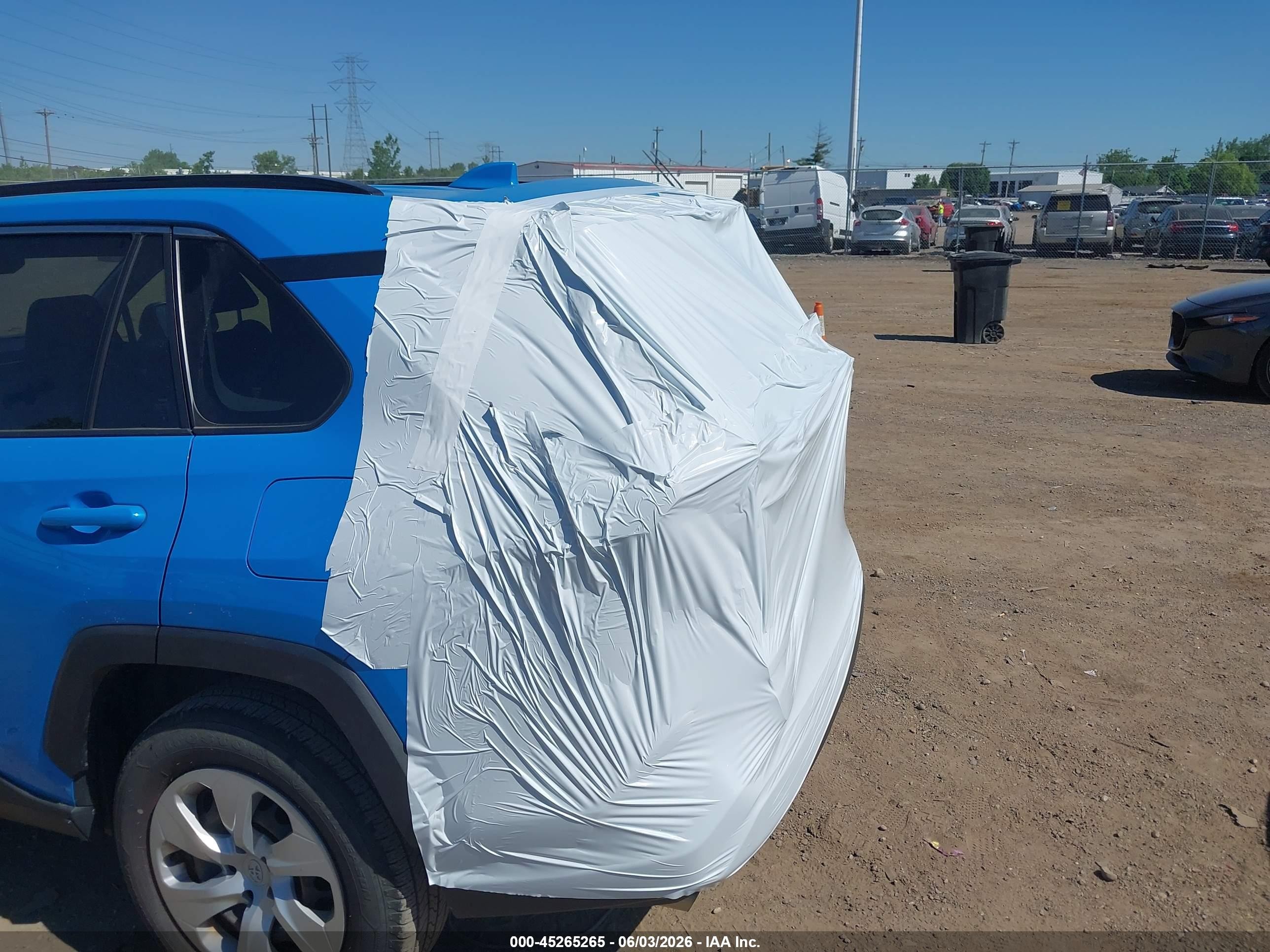 2019 Toyota Rav4 Le Light Blue vin: JTMH1RFV7KD502720
