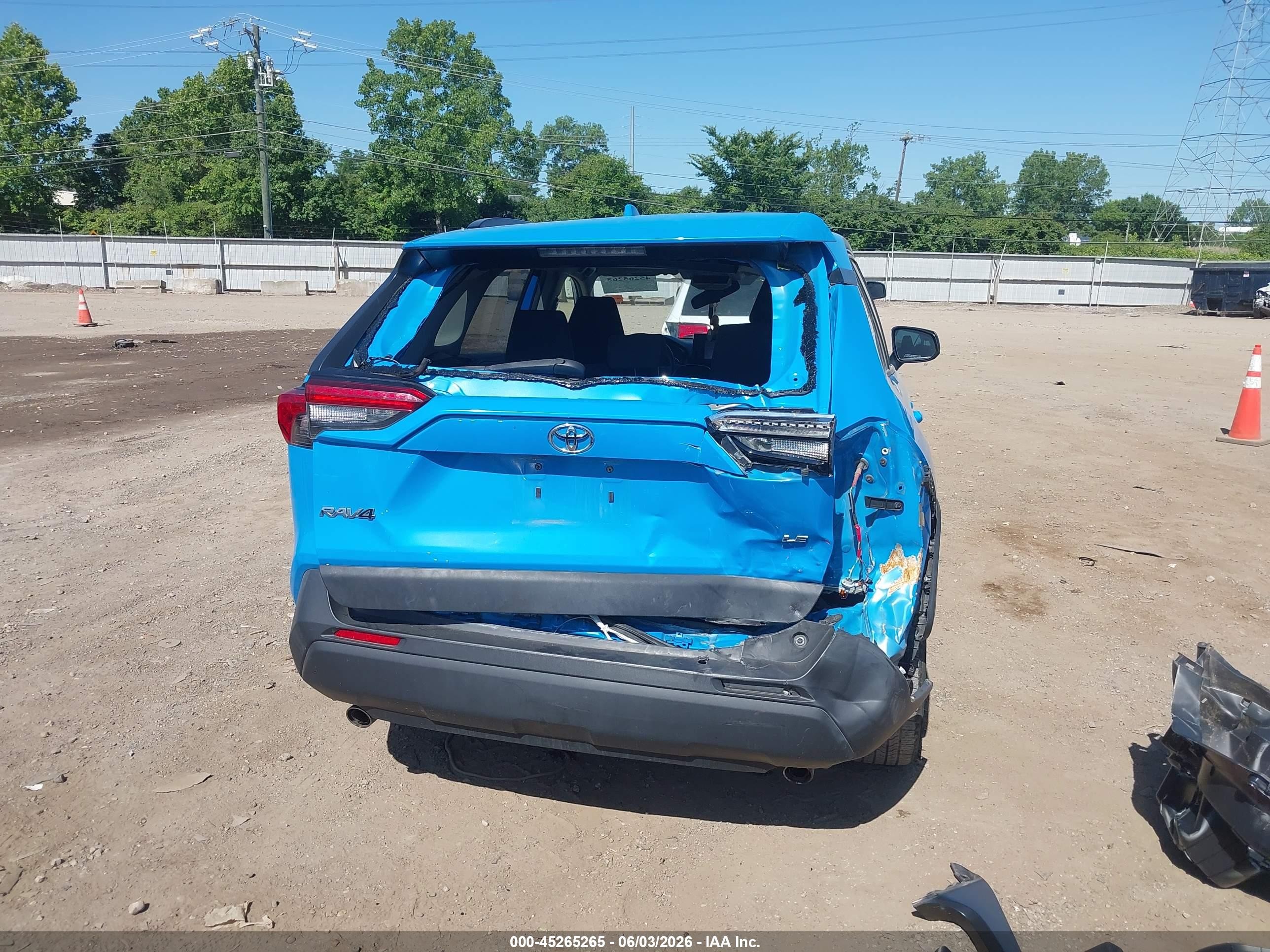 2019 Toyota Rav4 Le Light Blue vin: JTMH1RFV7KD502720