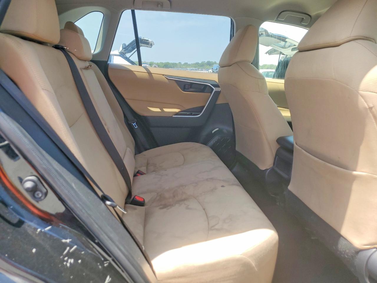 2019 Toyota Rav4 Le Черный vin: JTMH1RFV7KJ015471