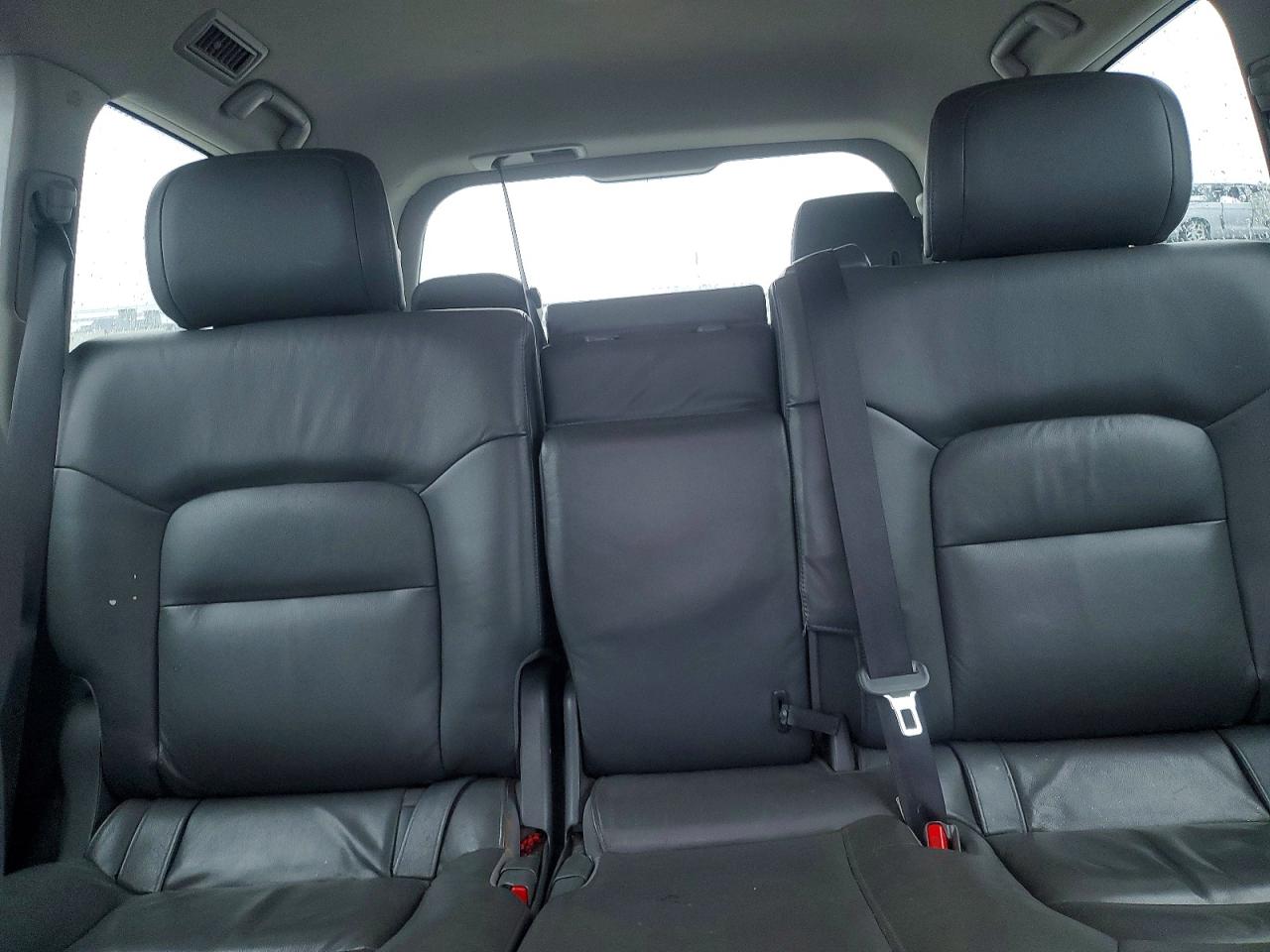 2008 Toyota Land Cruiser Base Silver vin: JTMHY05J285001128