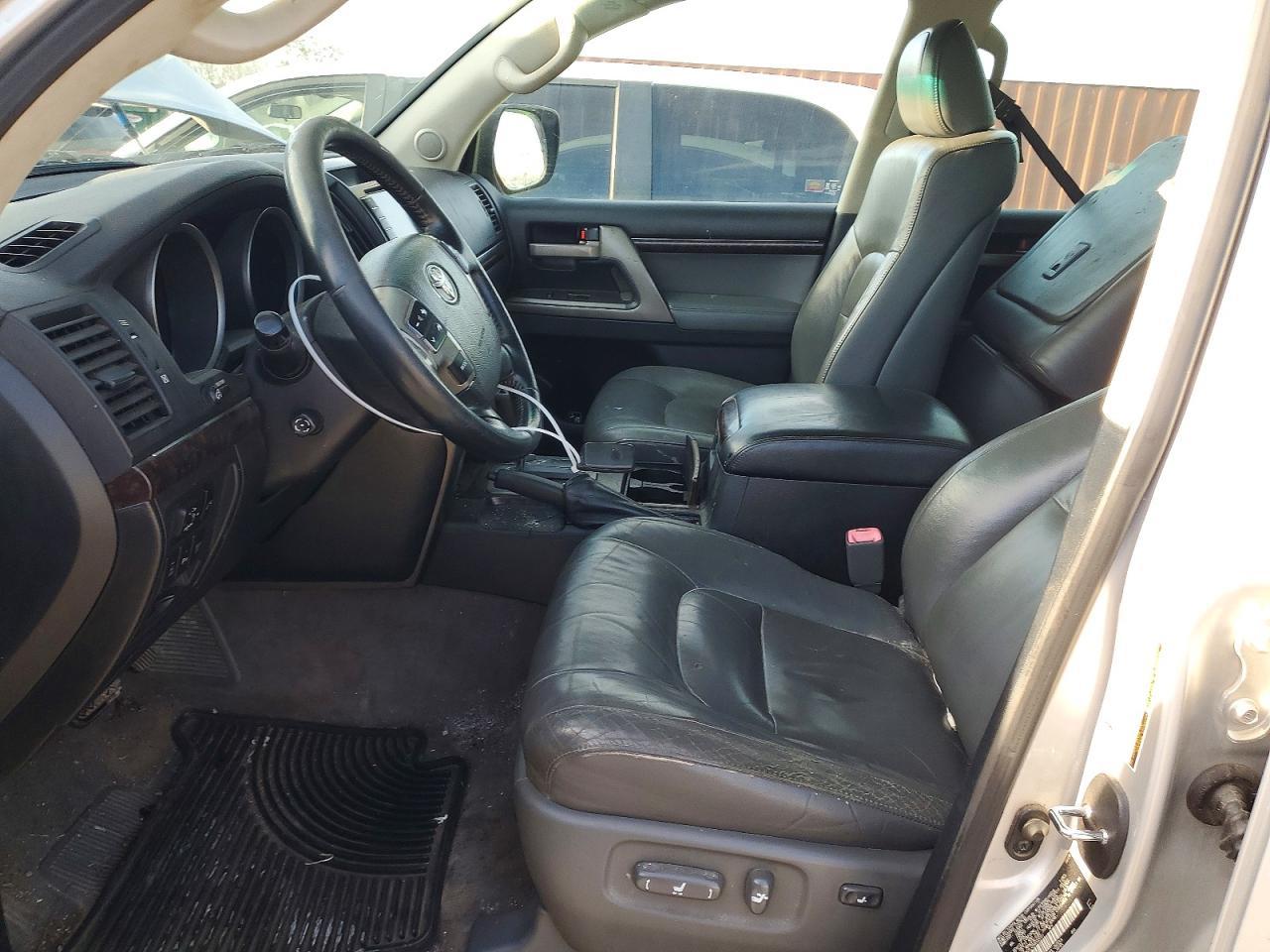 2008 Toyota Land Cruiser Серебряный vin: JTMHY05J384002097