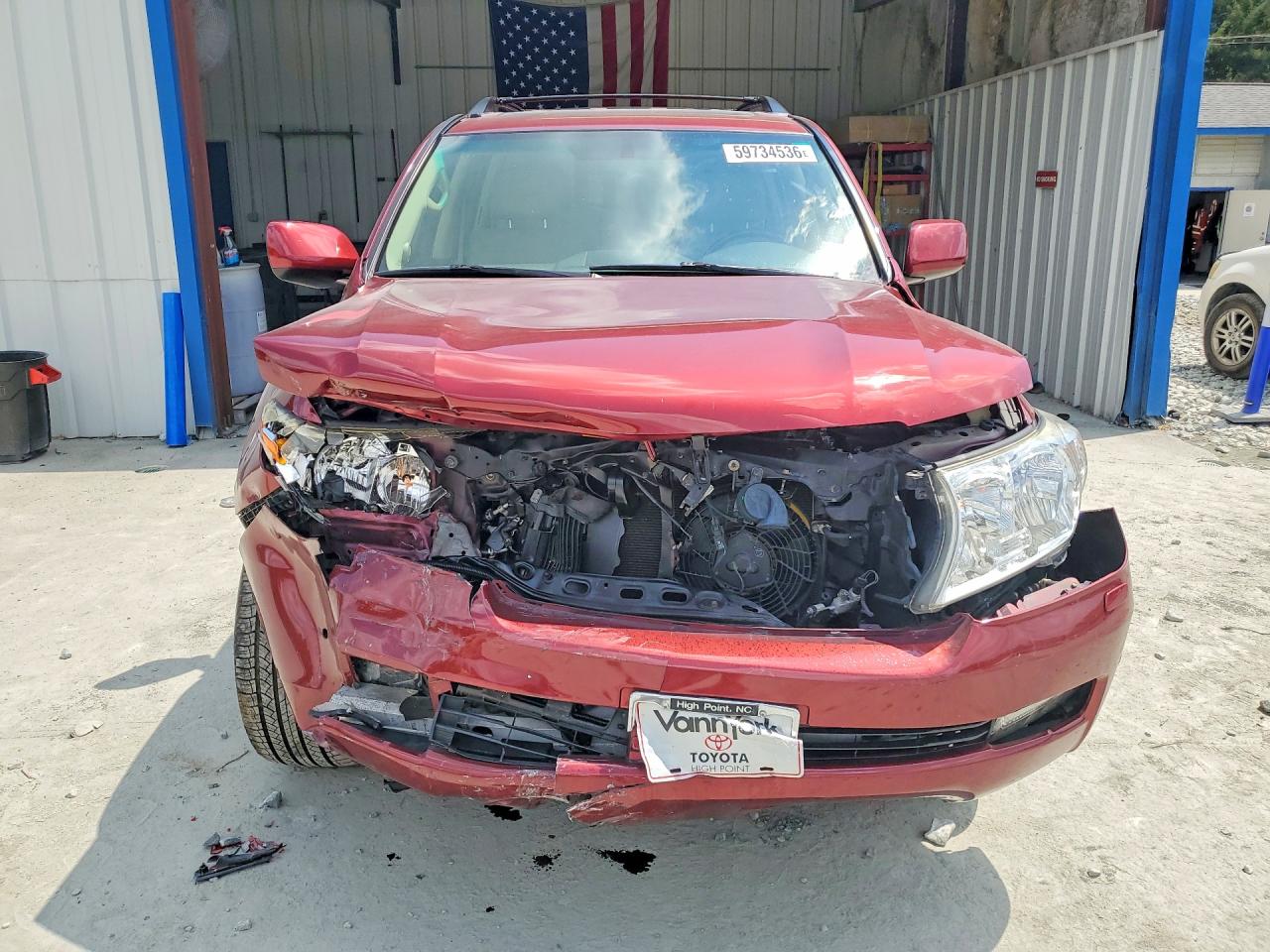 2008 Toyota Land Cruiser Base Burgundy vin: JTMHY05J784000191