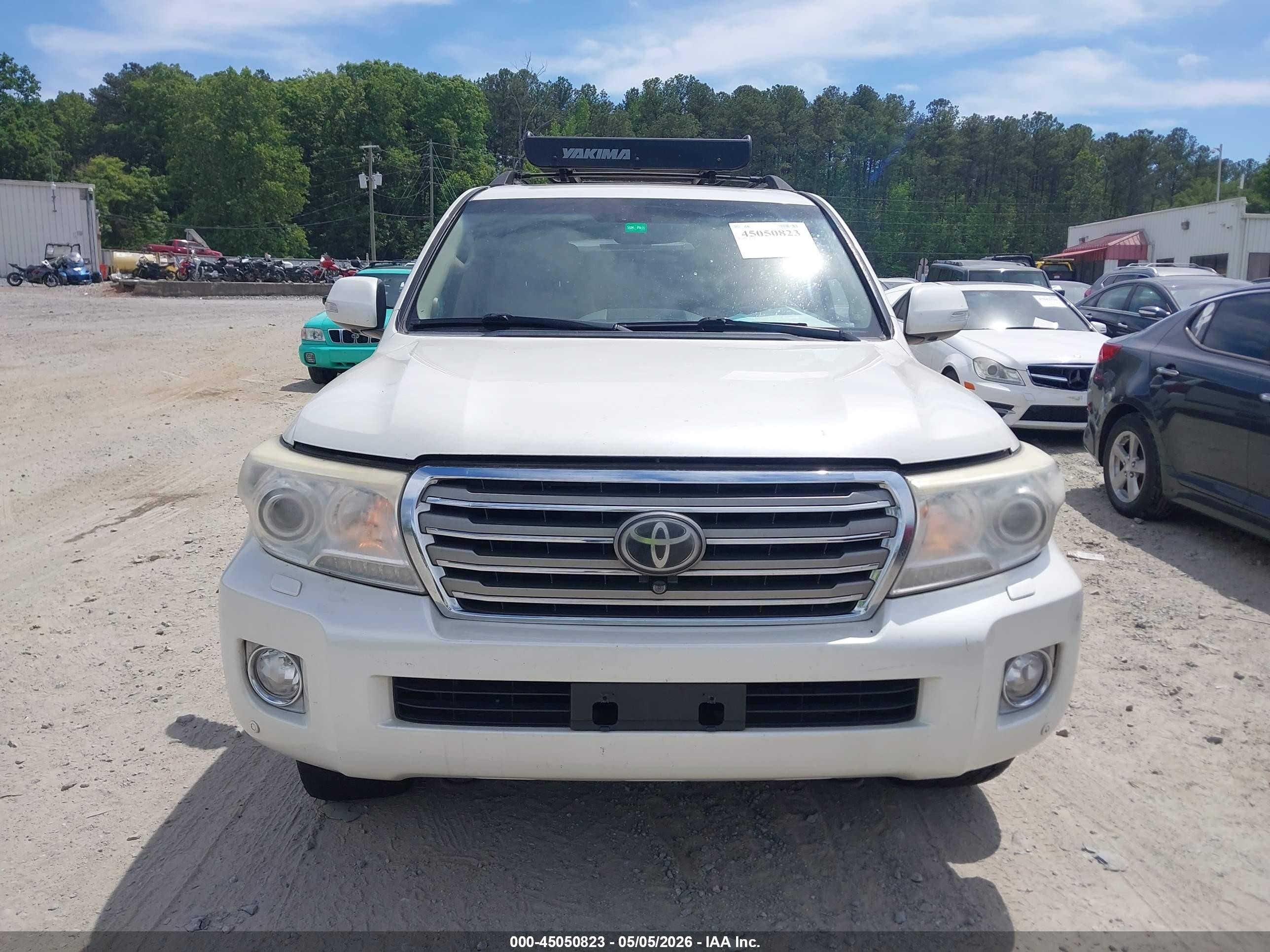 2013 Toyota Land Cruiser V8 White vin: JTMHY7AJ2D4020017