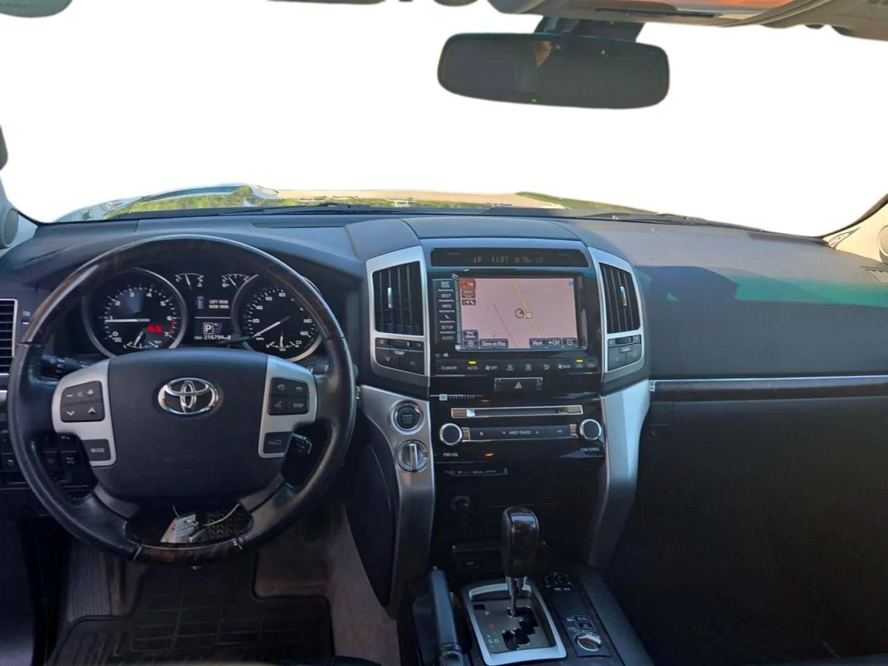 2014 Toyota Land Cruiser Base Gray vin: JTMHY7AJ2E4021850