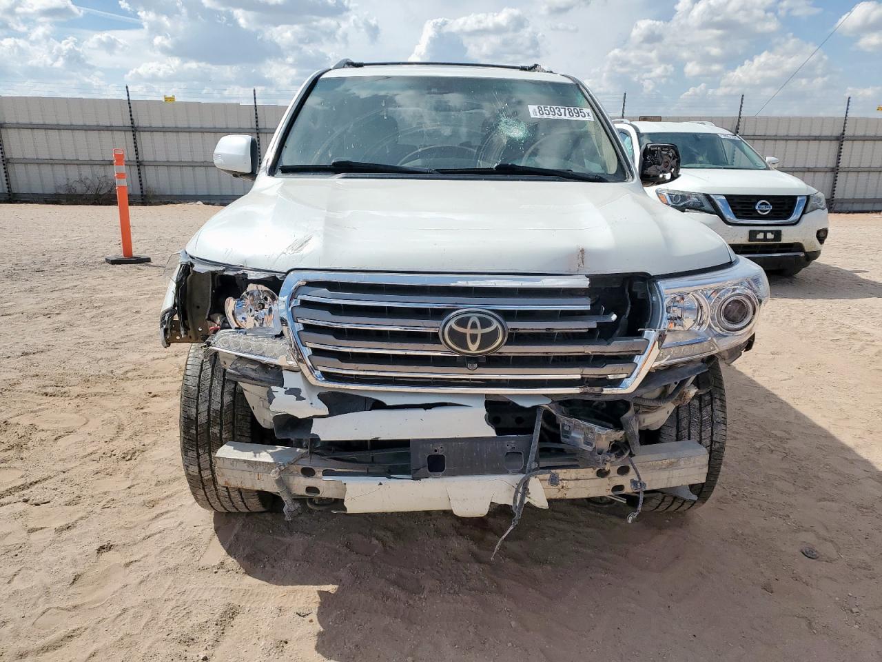 2014 Toyota Land Cruiser White vin: JTMHY7AJ2E4024392