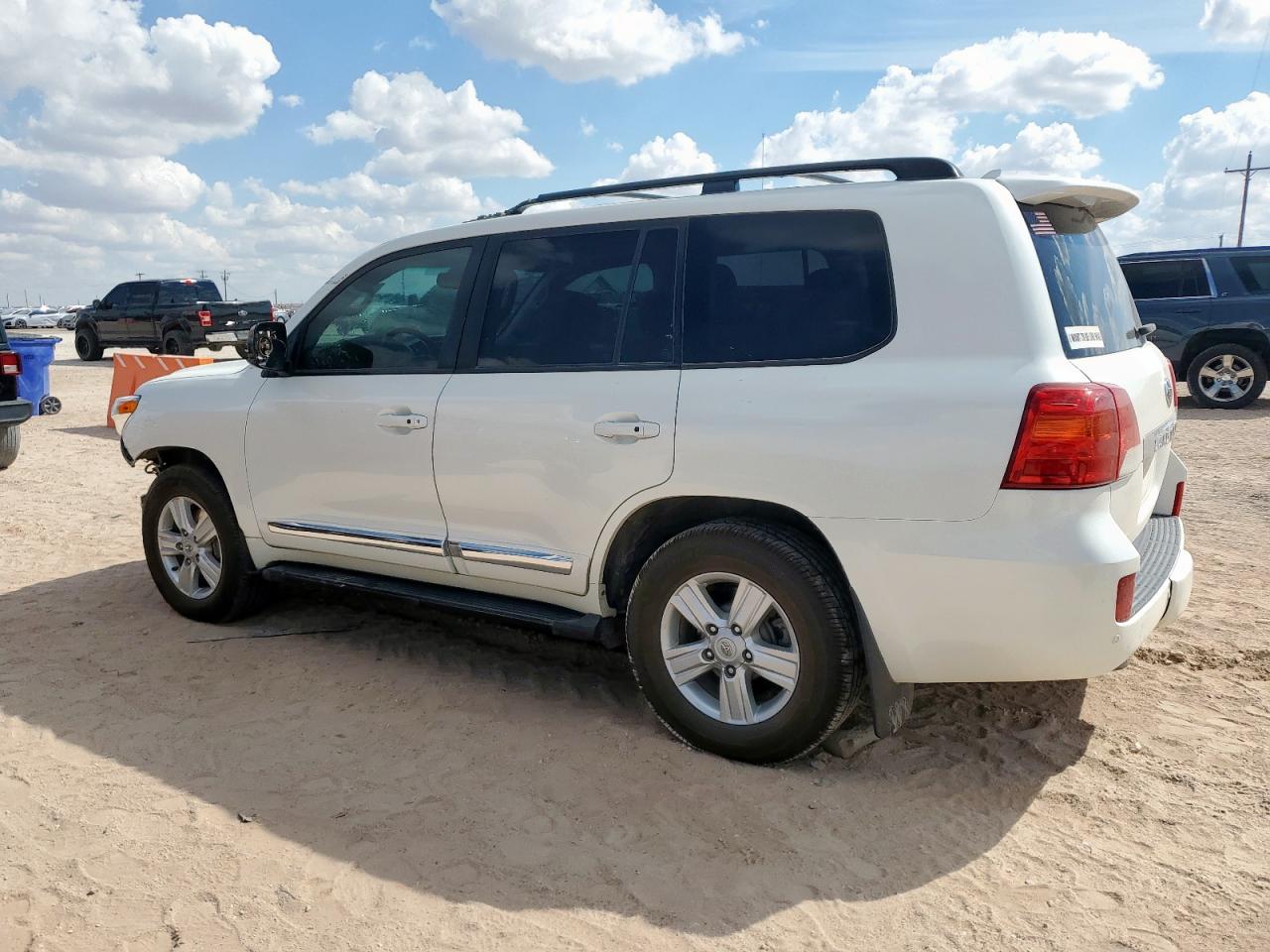 2014 Toyota Land Cruiser White vin: JTMHY7AJ2E4024392
