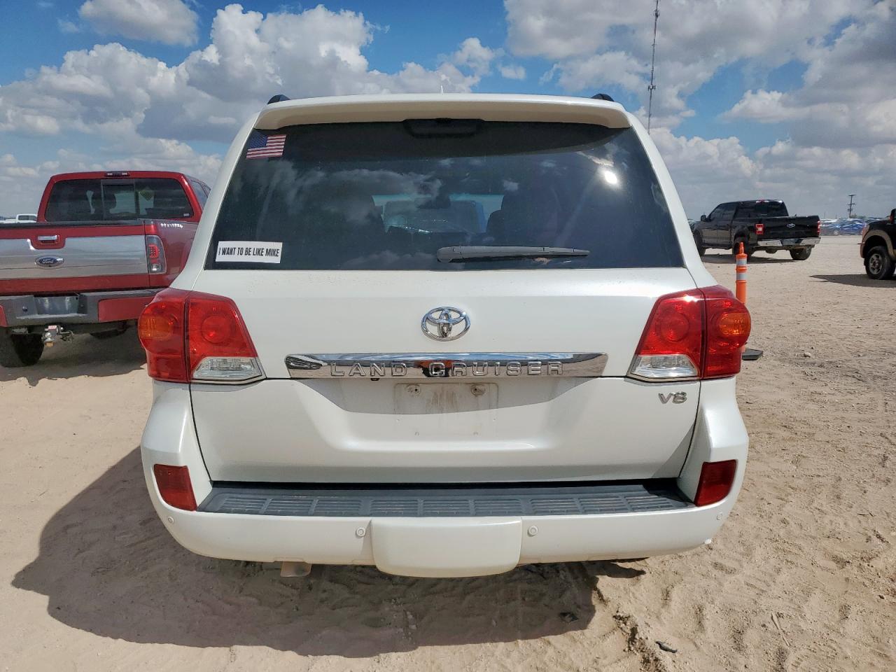 2014 Toyota Land Cruiser White vin: JTMHY7AJ2E4024392