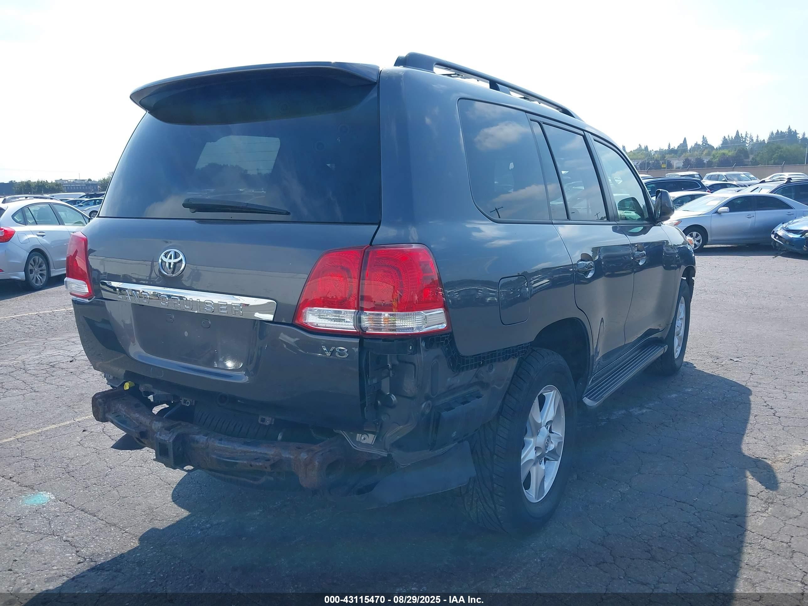 2011 Toyota Land Cruiser V8 Gray vin: JTMHY7AJ3B5012418