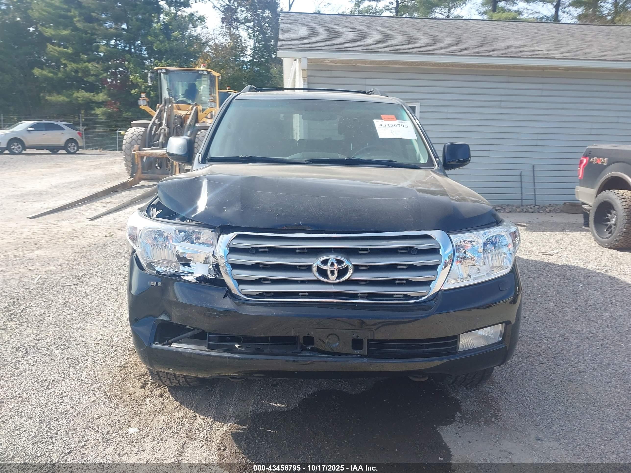 2011 Toyota Land Cruiser V8 Black vin: JTMHY7AJ3B5012838