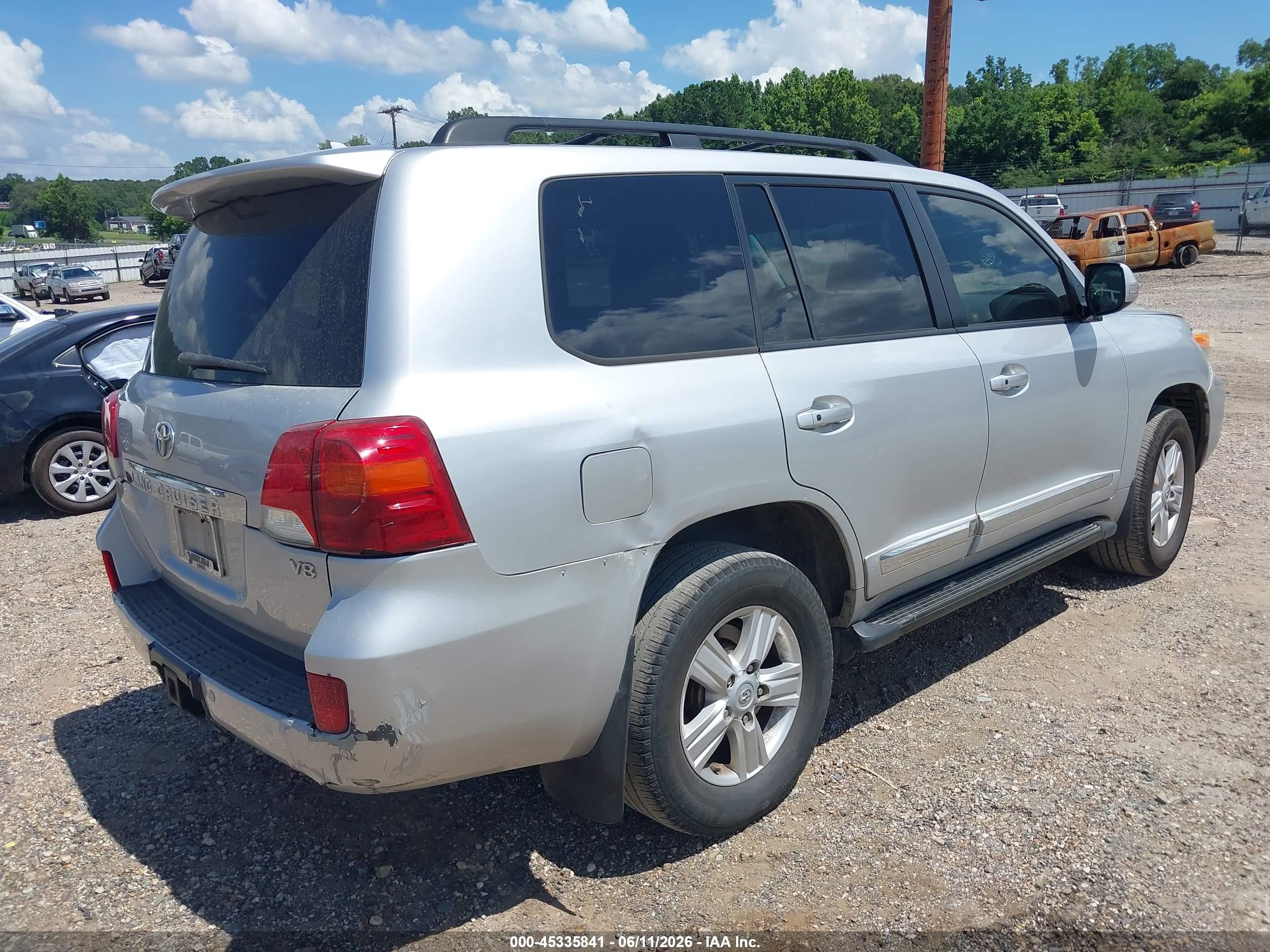 2013 Toyota Land Cruiser V8 Серебряный vin: JTMHY7AJ3D4021113