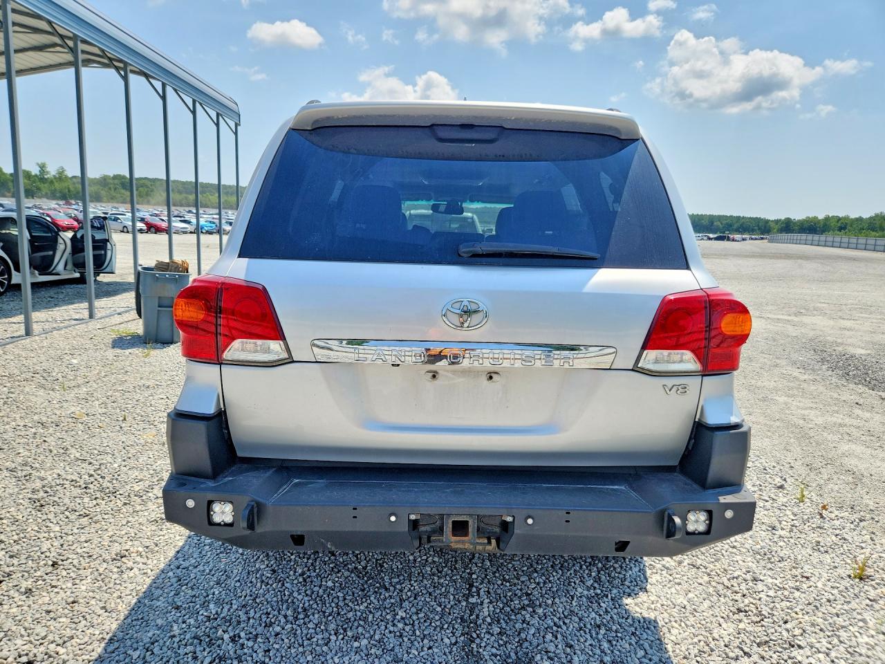 2015 Toyota Land Cruiser Base Silver vin: JTMHY7AJ3F4028632