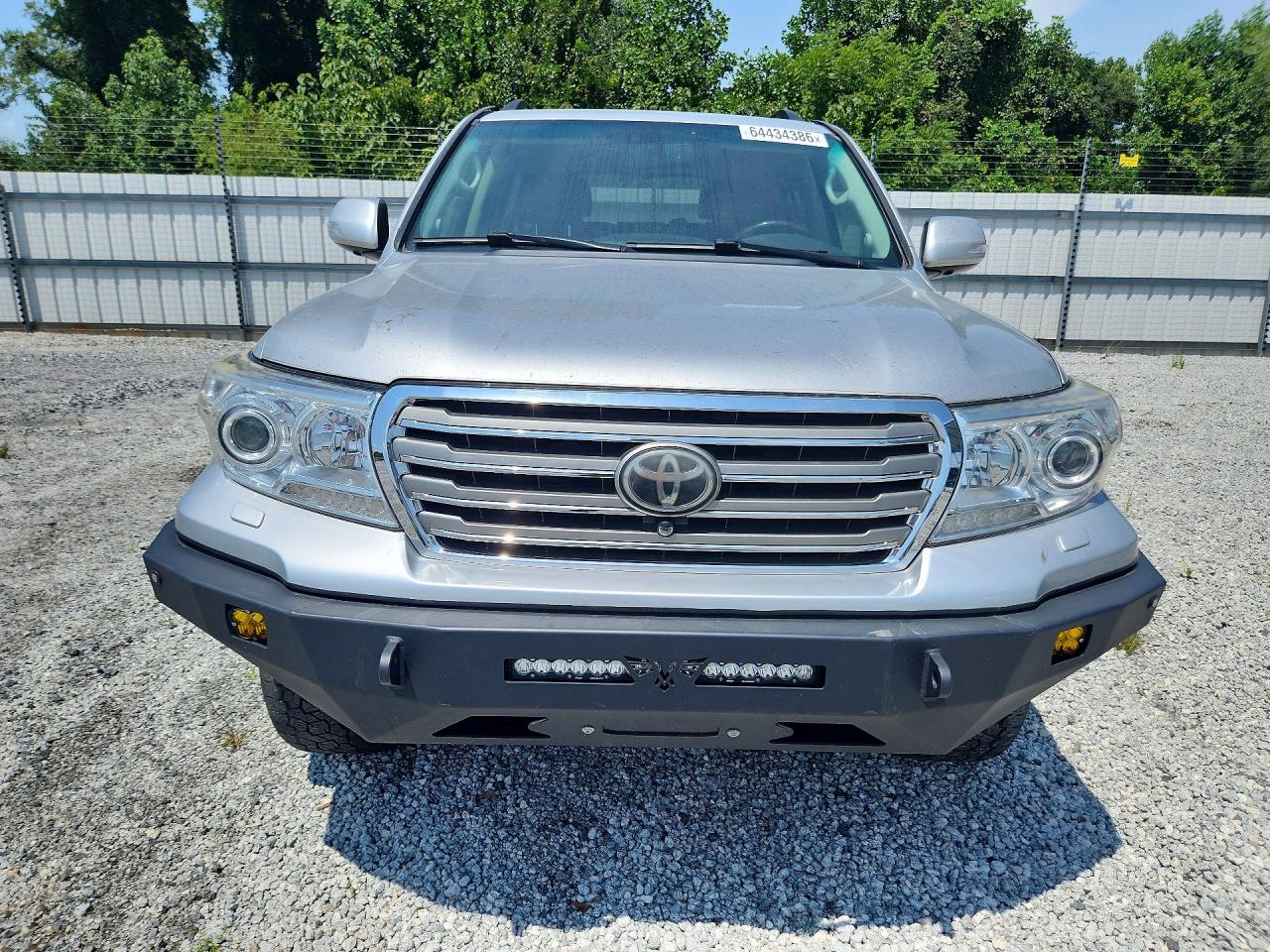 2015 Toyota Land Cruiser Base Silver vin: JTMHY7AJ3F4028632