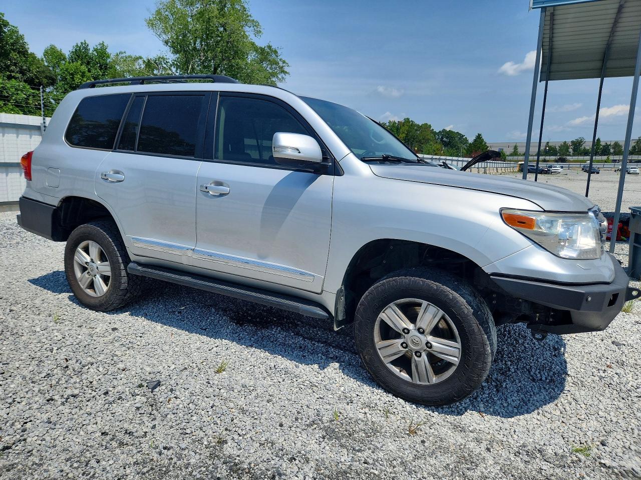 2015 Toyota Land Cruiser Base Silver vin: JTMHY7AJ3F4028632